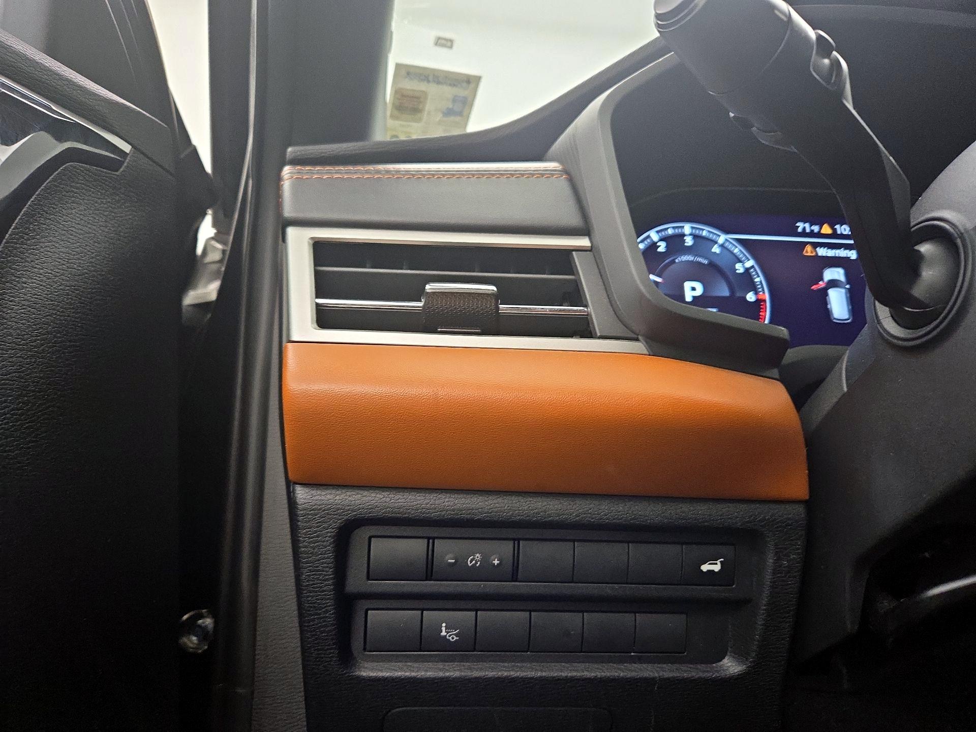 Thumbnail: 2022 Mitsubishi Outlander - 13