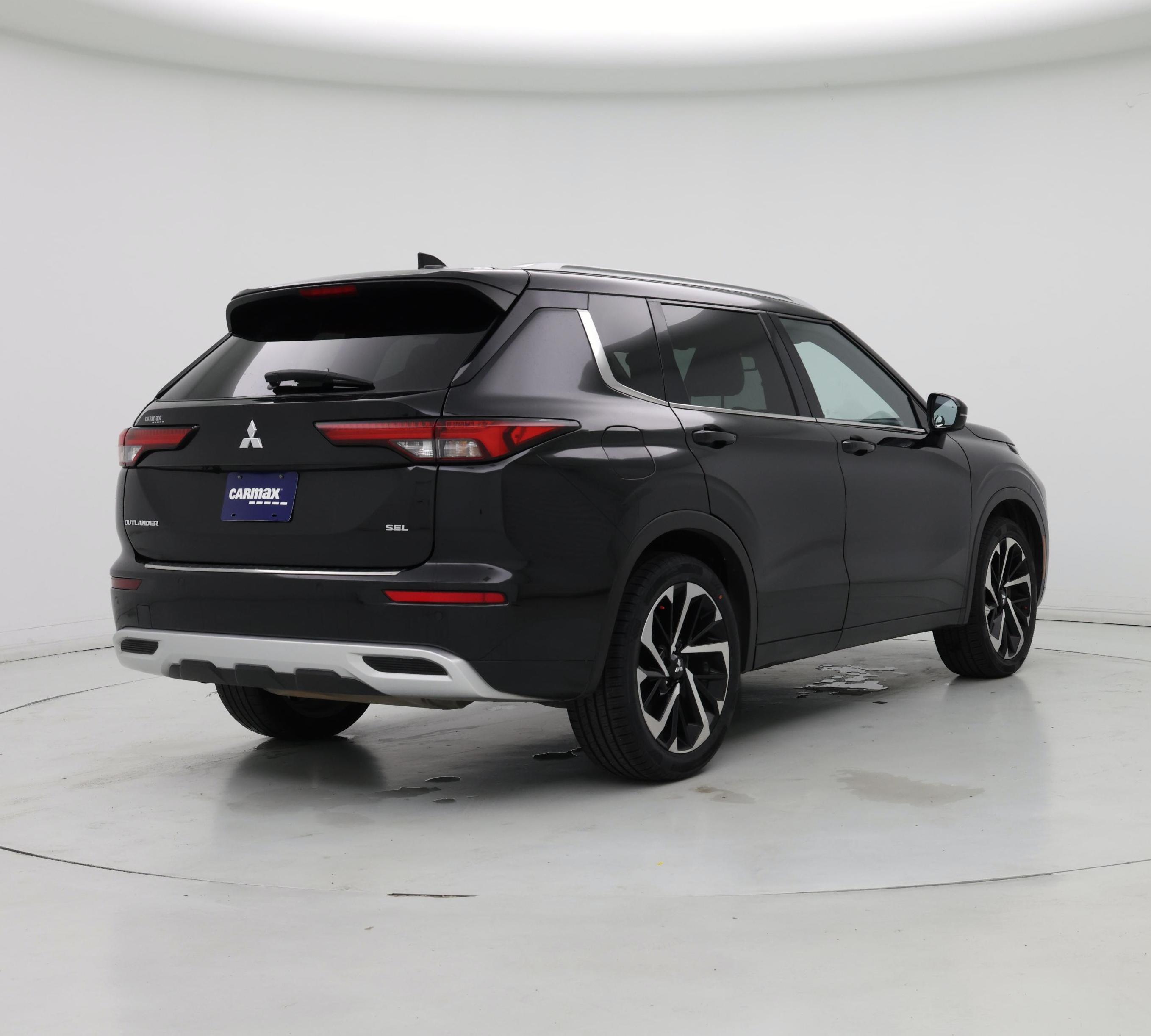 Thumbnail: 2022 Mitsubishi Outlander - 8