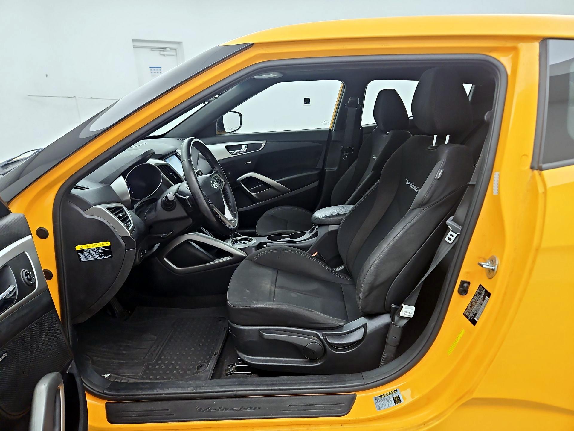 Thumbnail: 2017 Hyundai Veloster - 11