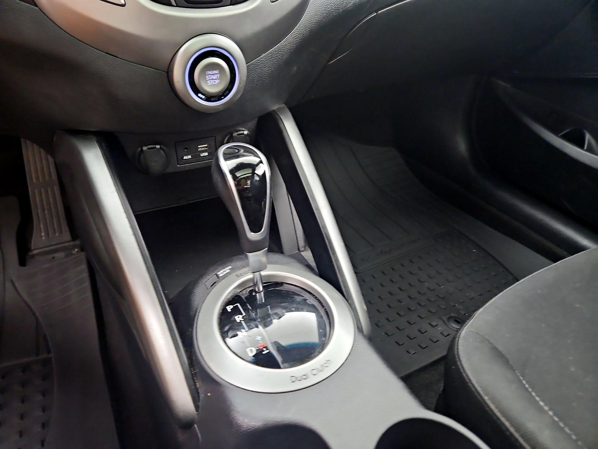 Thumbnail: 2017 Hyundai Veloster - 18