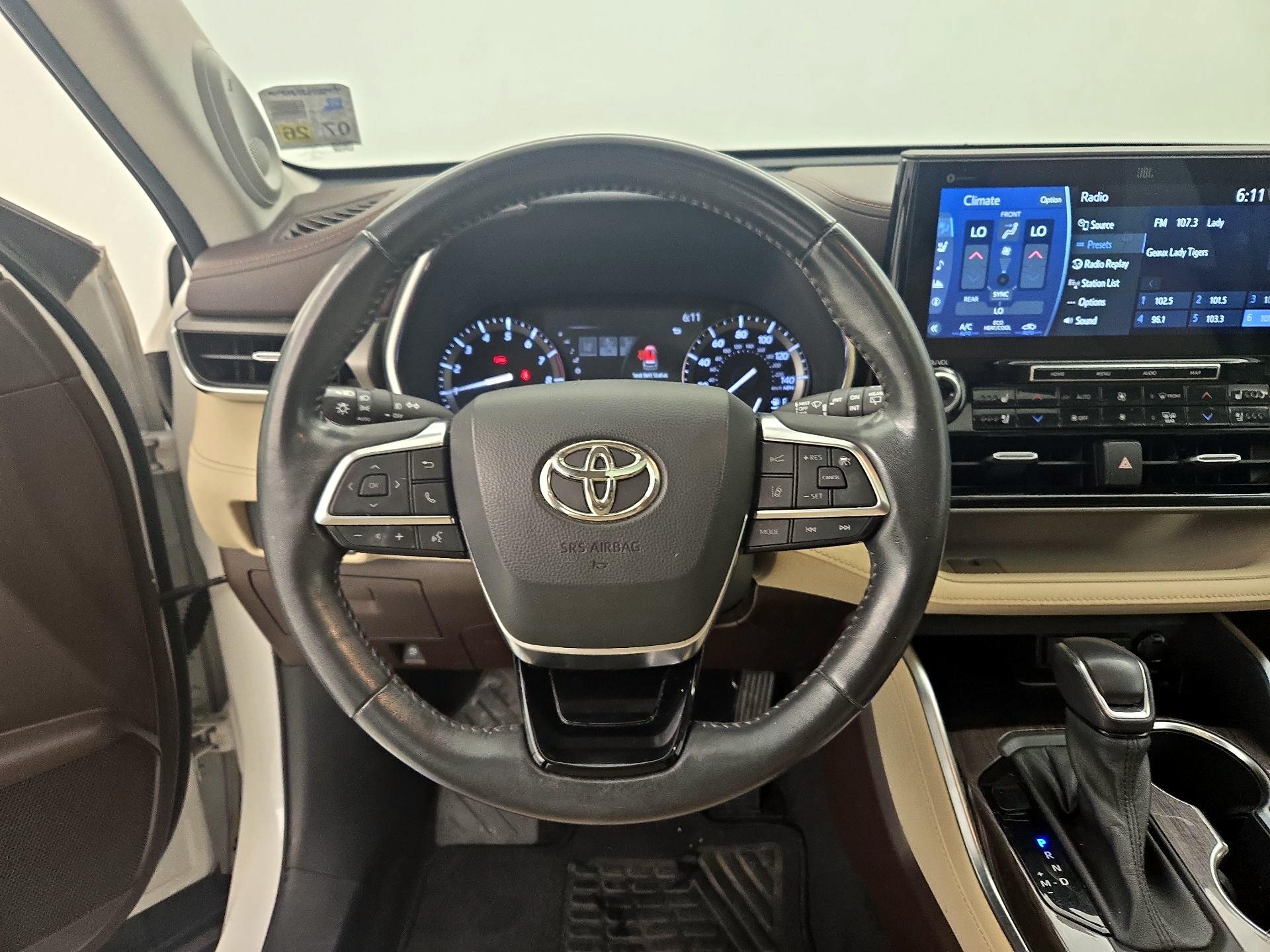 Thumbnail: 2020 Toyota Highlander - 10