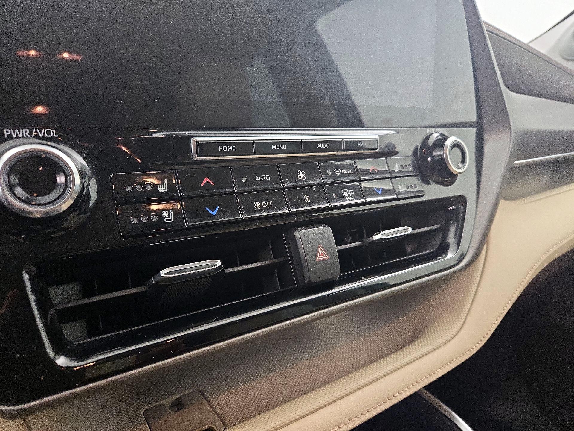Thumbnail: 2020 Toyota Highlander - 16