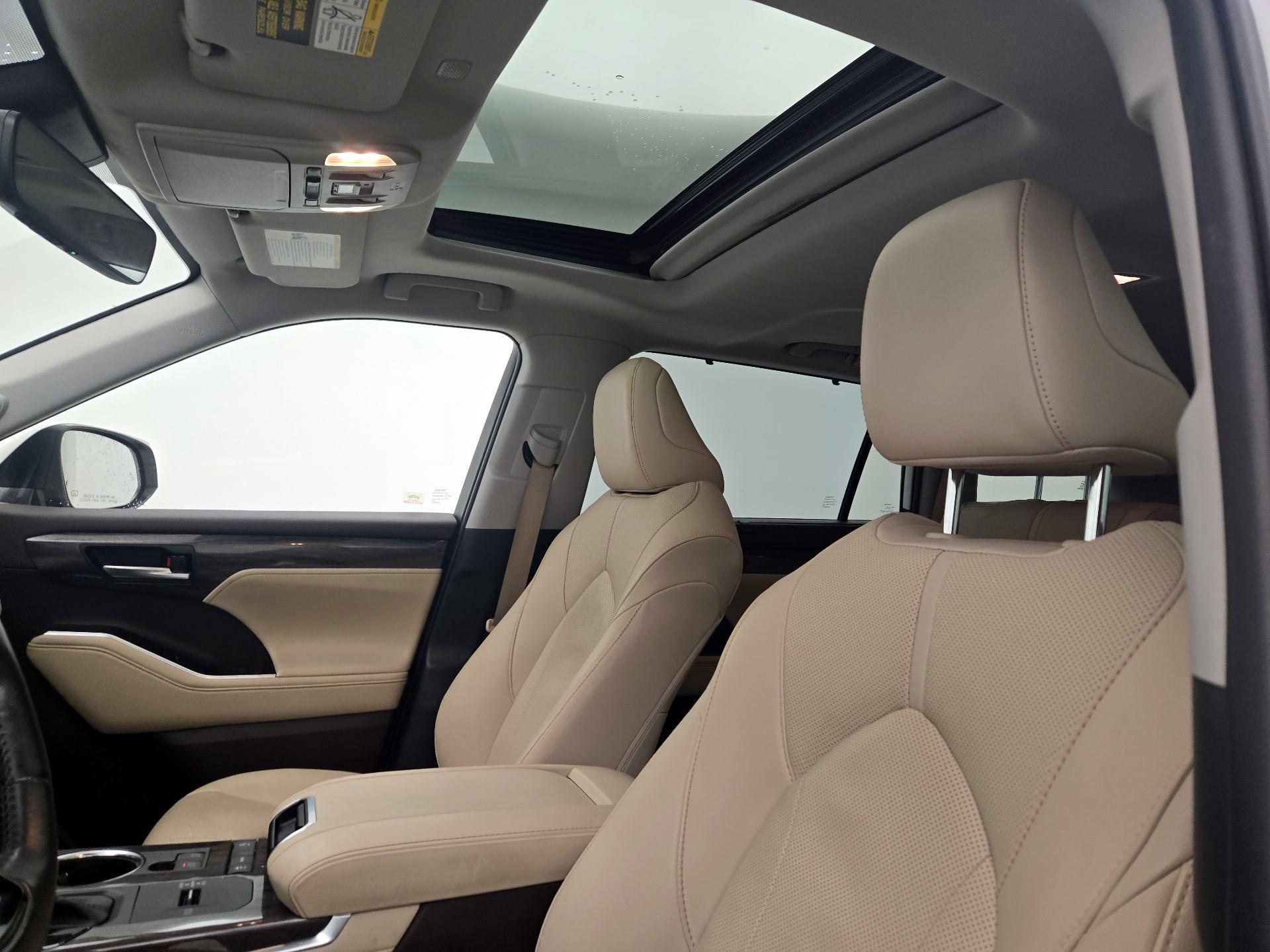 Thumbnail: 2020 Toyota Highlander - 19
