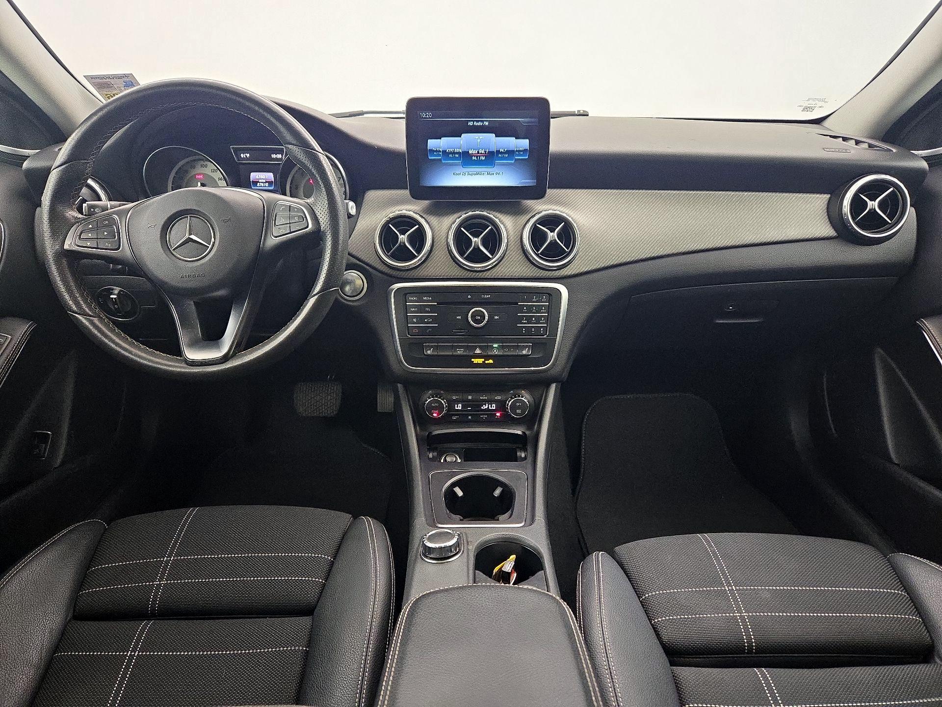 Thumbnail: 2017 Mercedes-Benz GLA - 9
