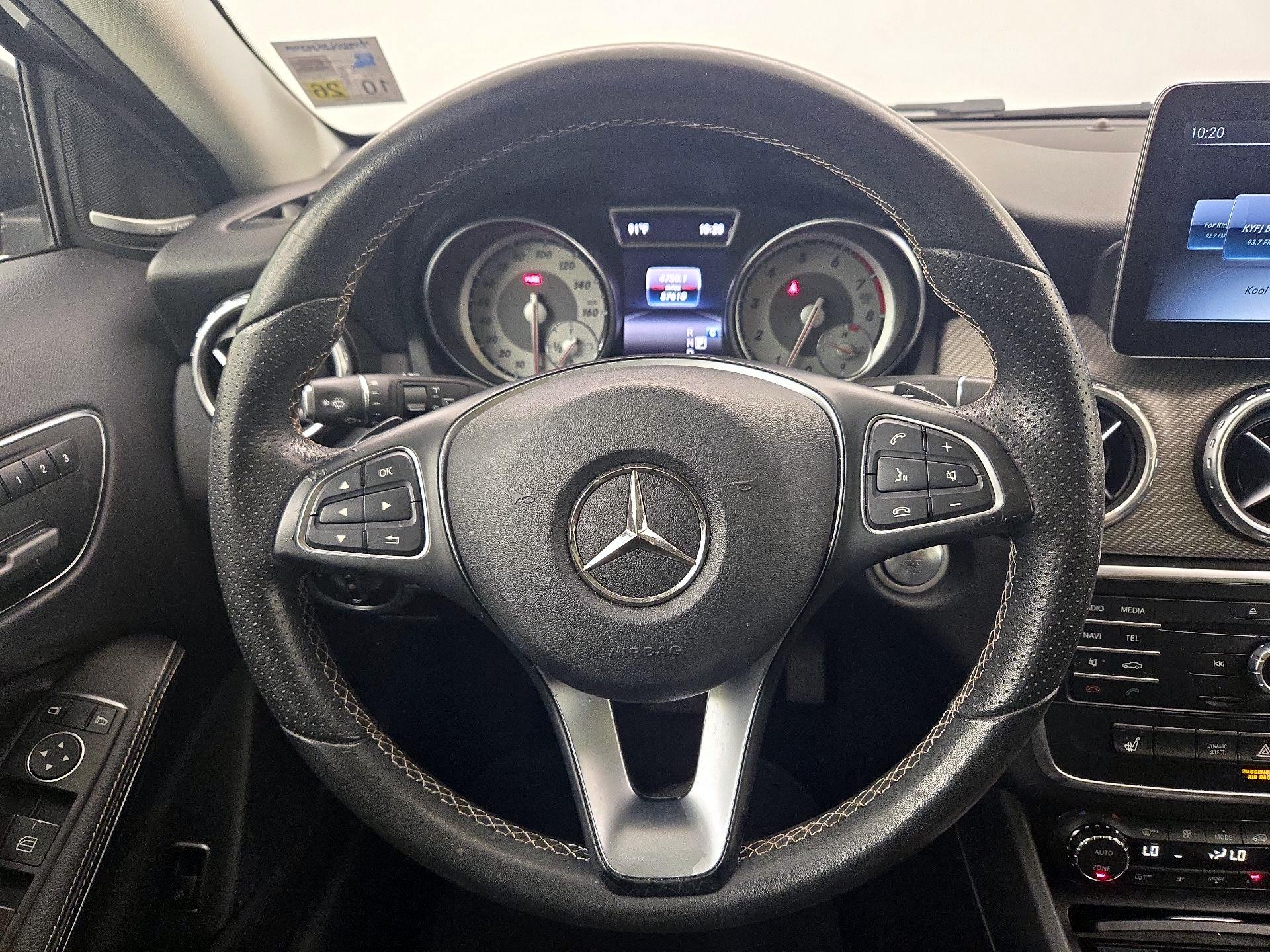 Thumbnail: 2017 Mercedes-Benz GLA - 10
