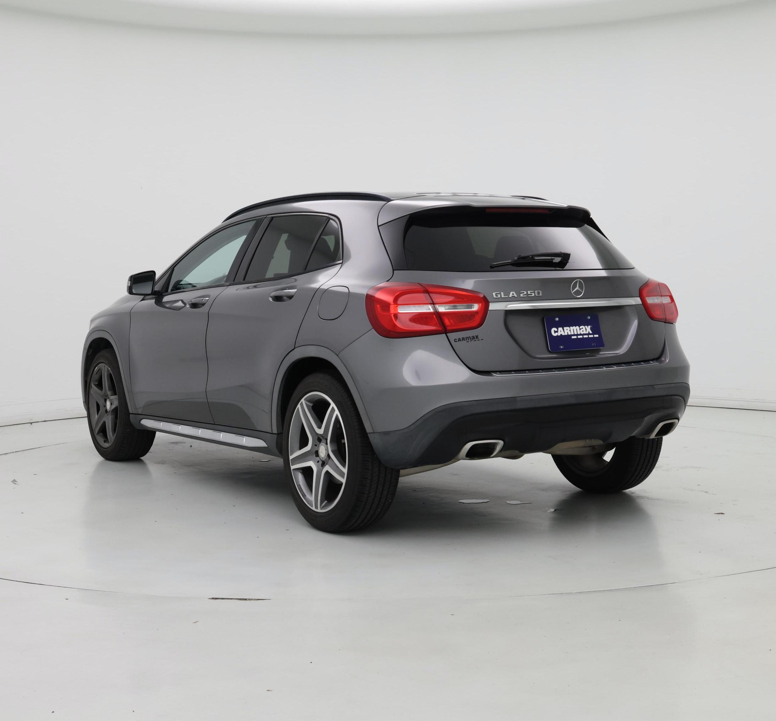 Thumbnail: 2017 Mercedes-Benz GLA - 2