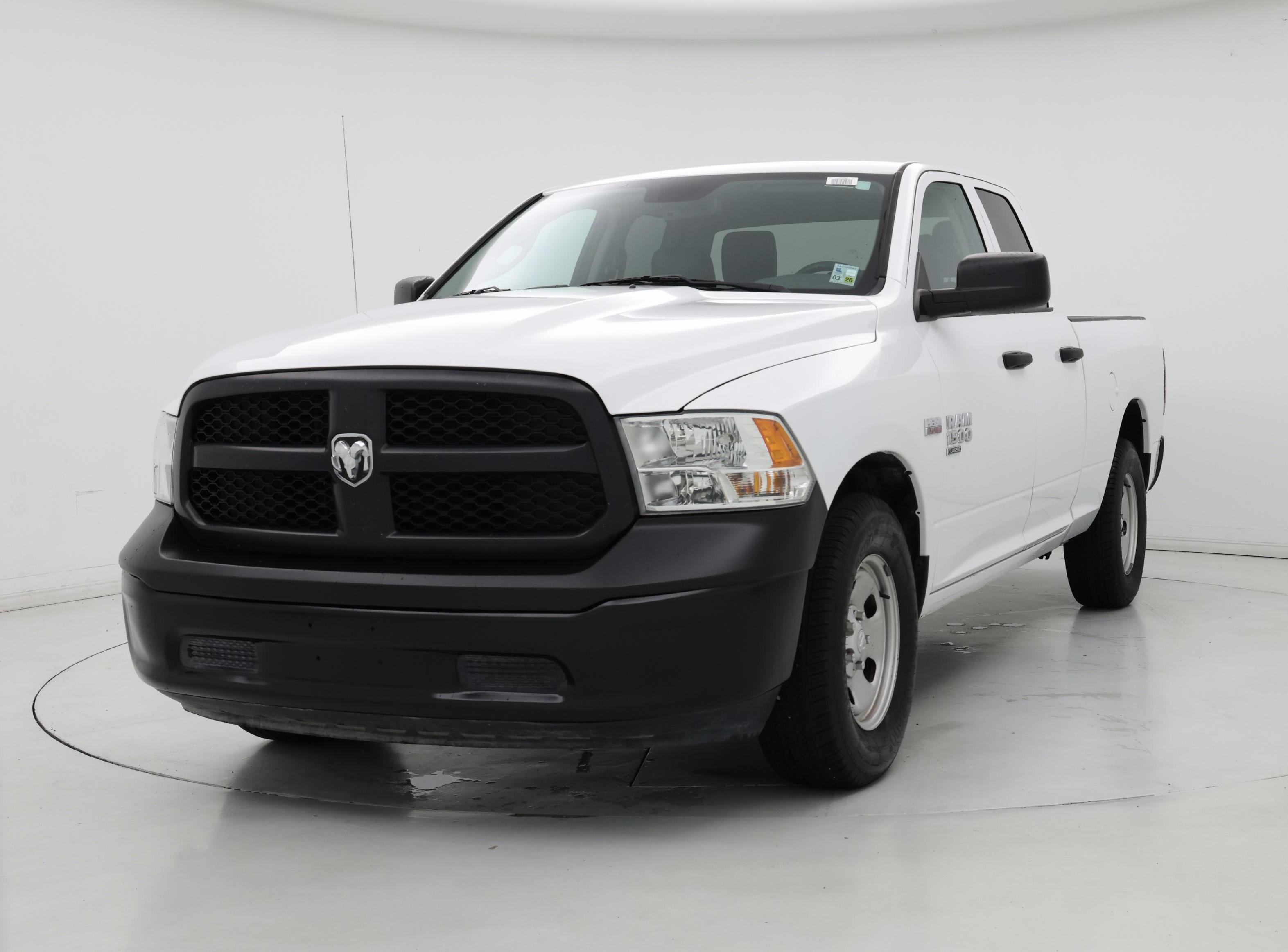 Thumbnail: 2019 RAM 1500 Classic - 4