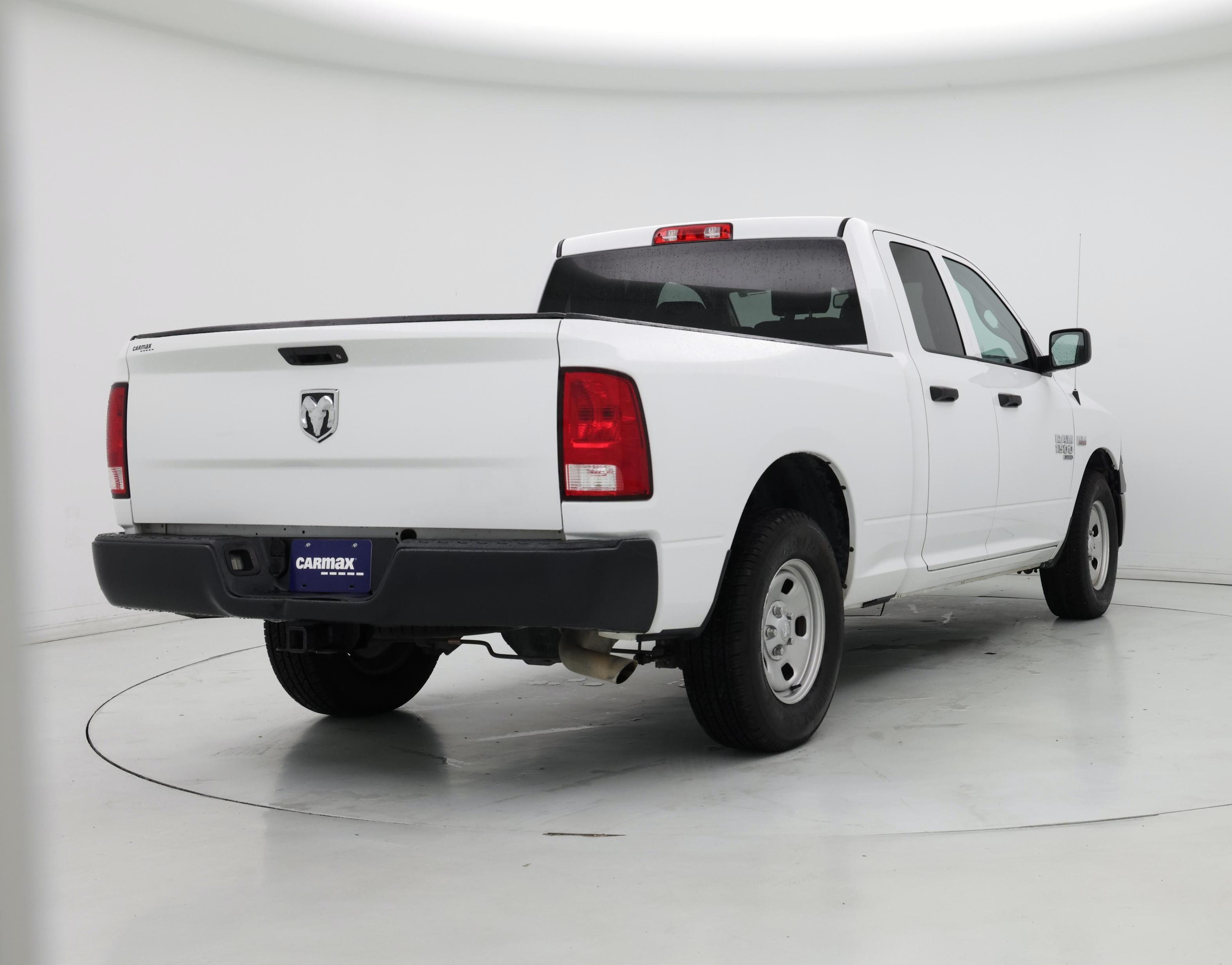 Thumbnail: 2019 RAM 1500 Classic - 8