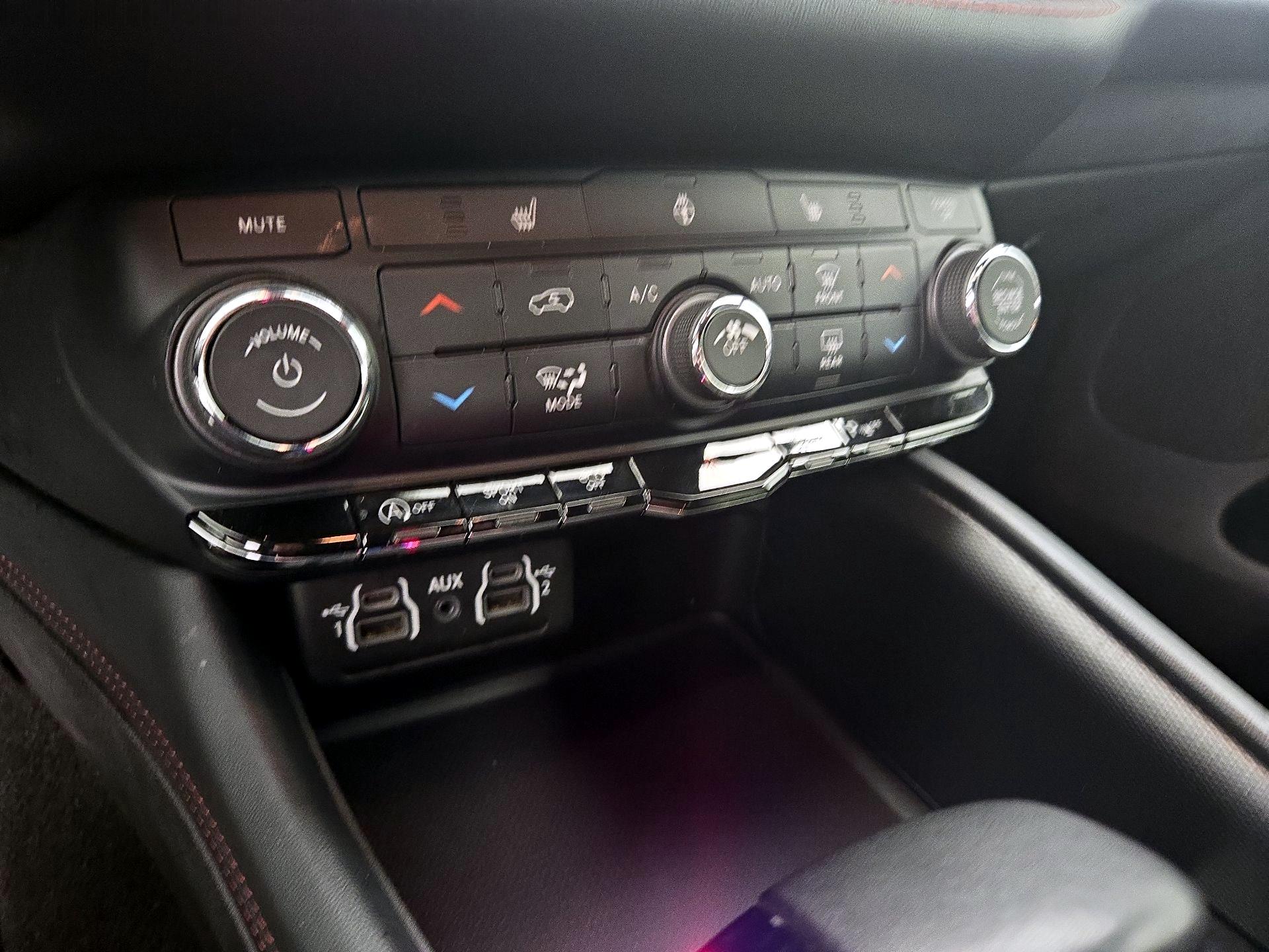 Thumbnail: 2024 Dodge Durango - 16