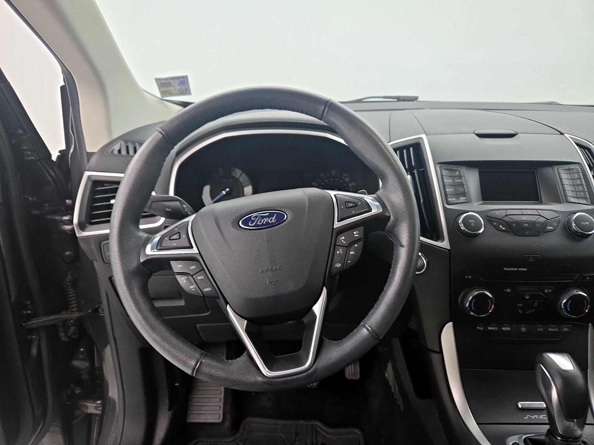 Thumbnail: 2015 Ford Edge - 10