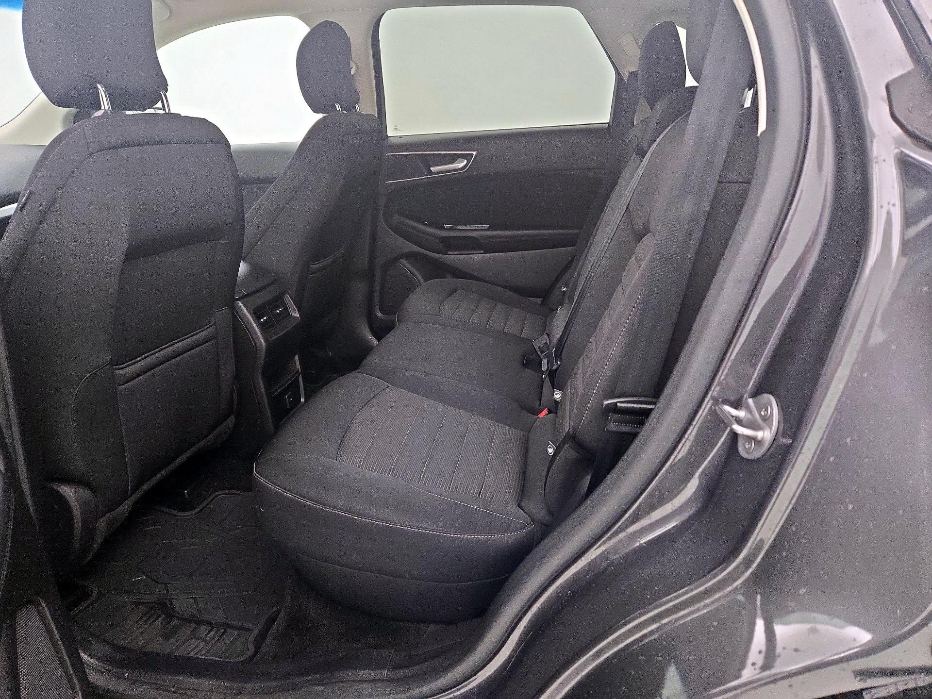 Thumbnail: 2015 Ford Edge - 19