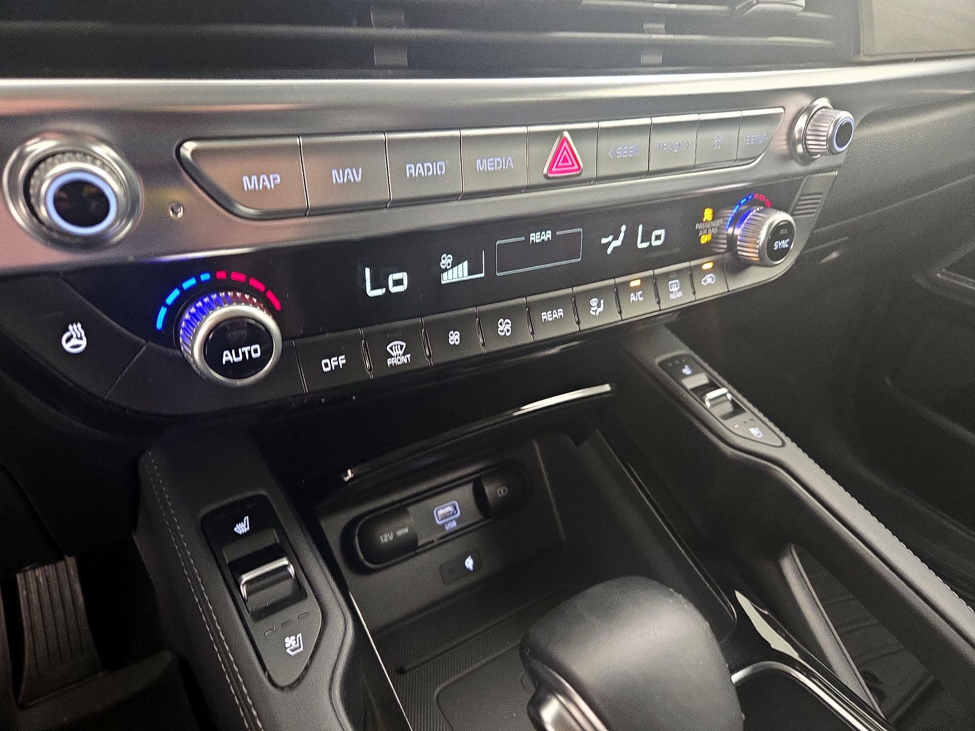 Thumbnail: 2021 Kia Telluride - 17