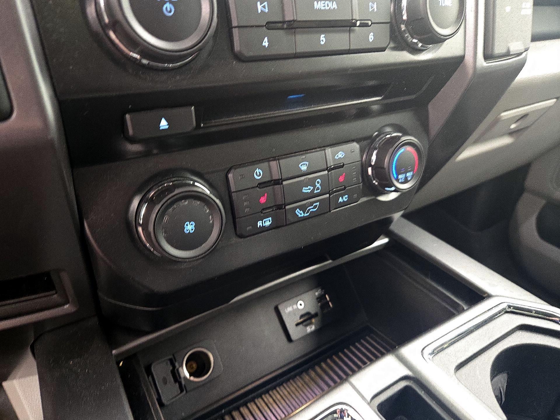 Thumbnail: 2015 Ford F-150 - 16
