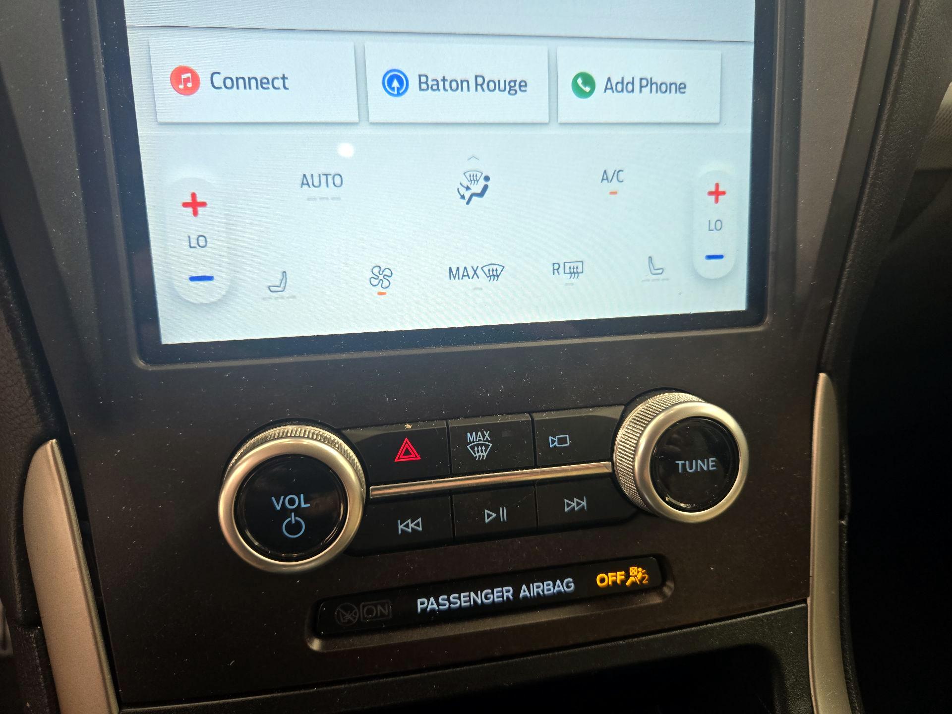 Thumbnail: 2021 Ford Edge - 17