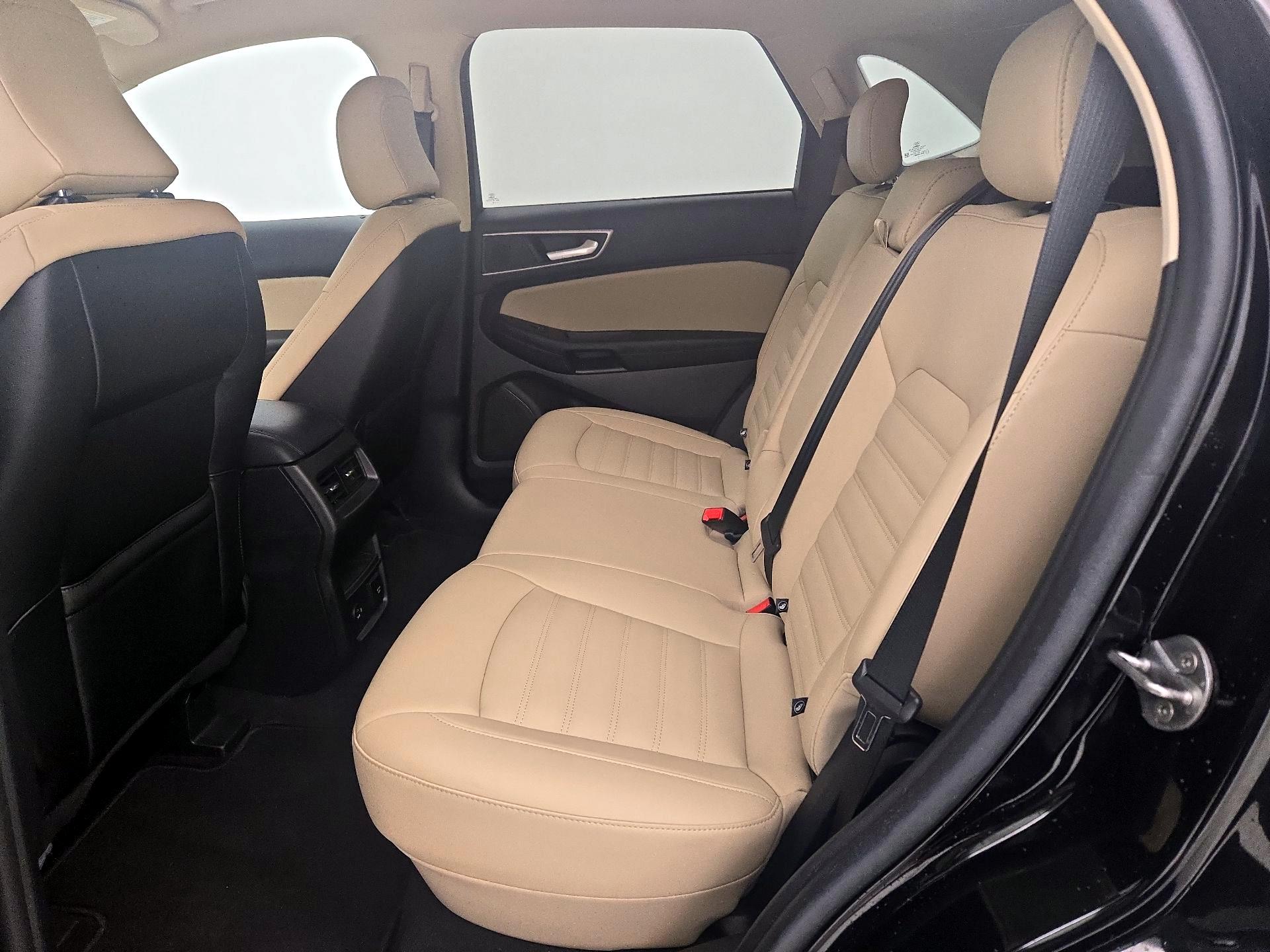 Thumbnail: 2021 Ford Edge - 20