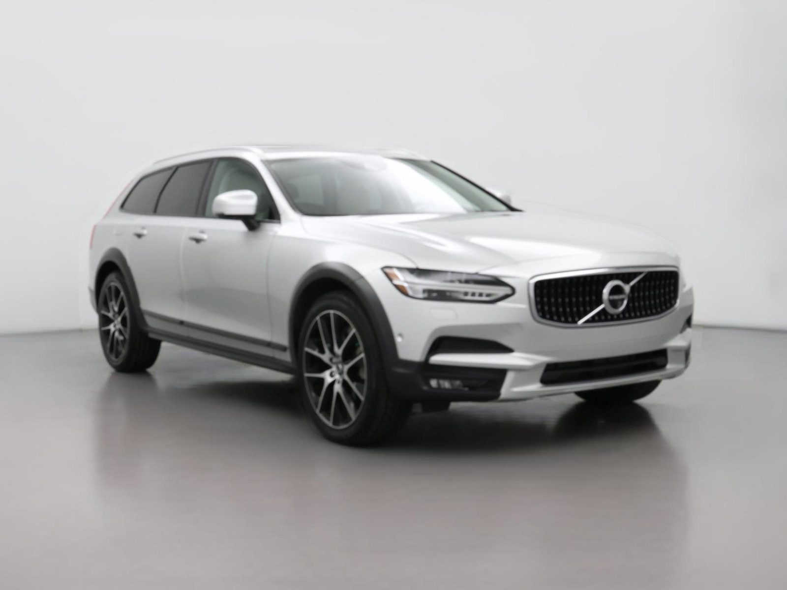 2018 Volvo V90 Cross Country
