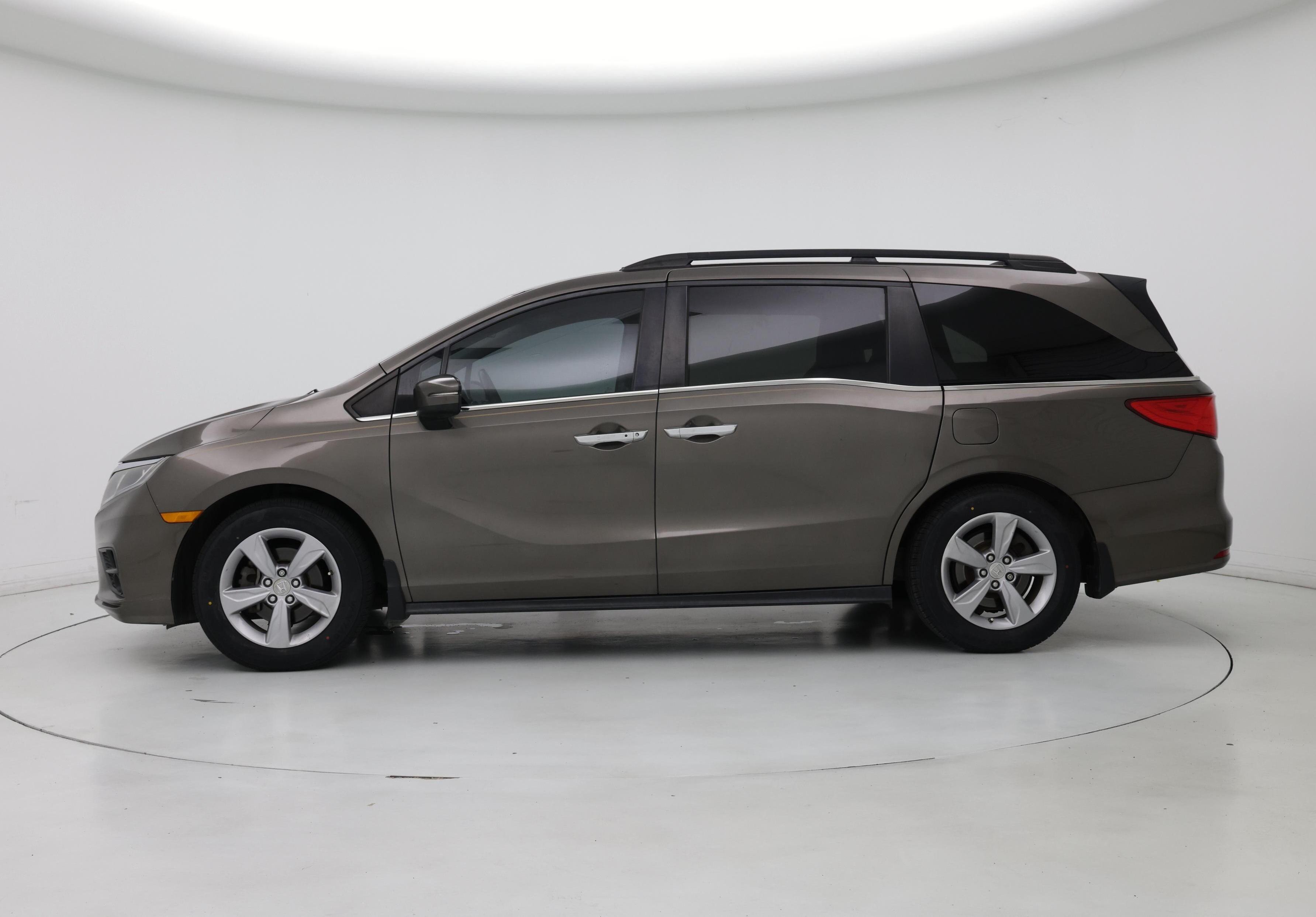 Thumbnail: 2018 Honda Odyssey - 3