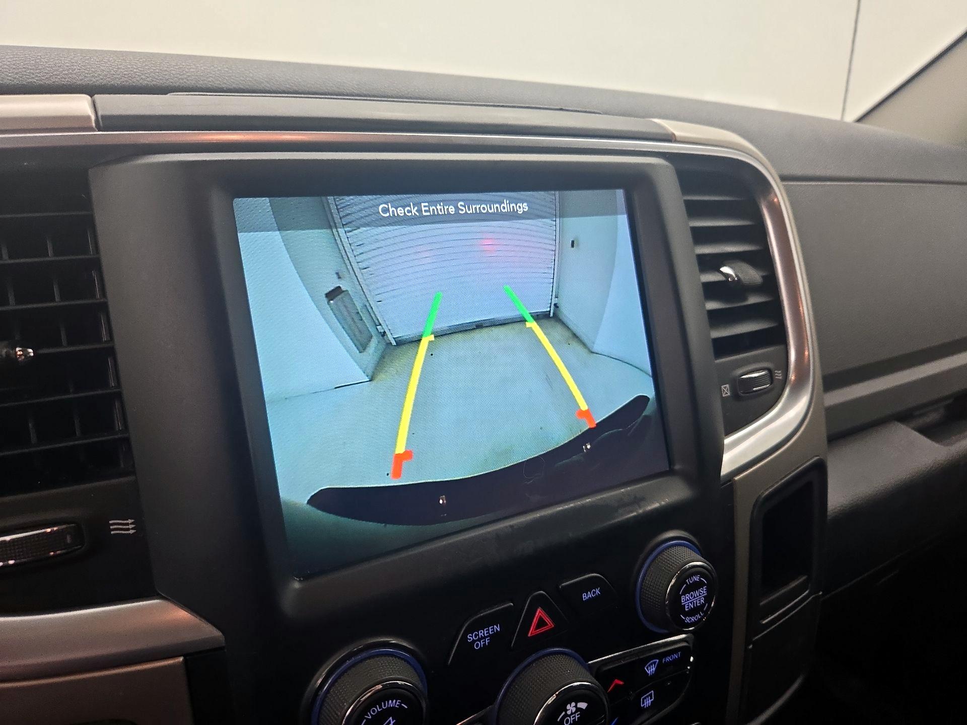 Thumbnail: 2019 RAM 1500 Classic - 14
