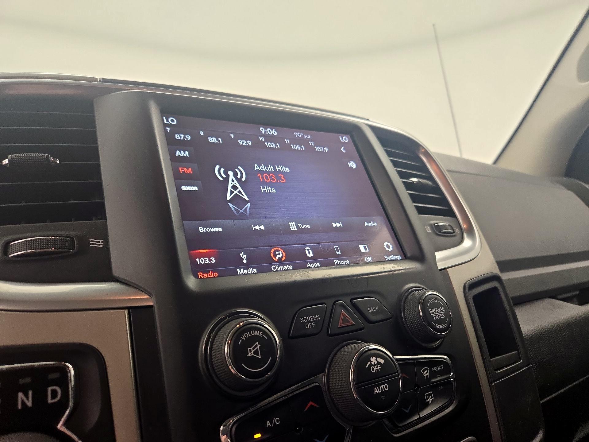 Thumbnail: 2019 RAM 1500 Classic - 15