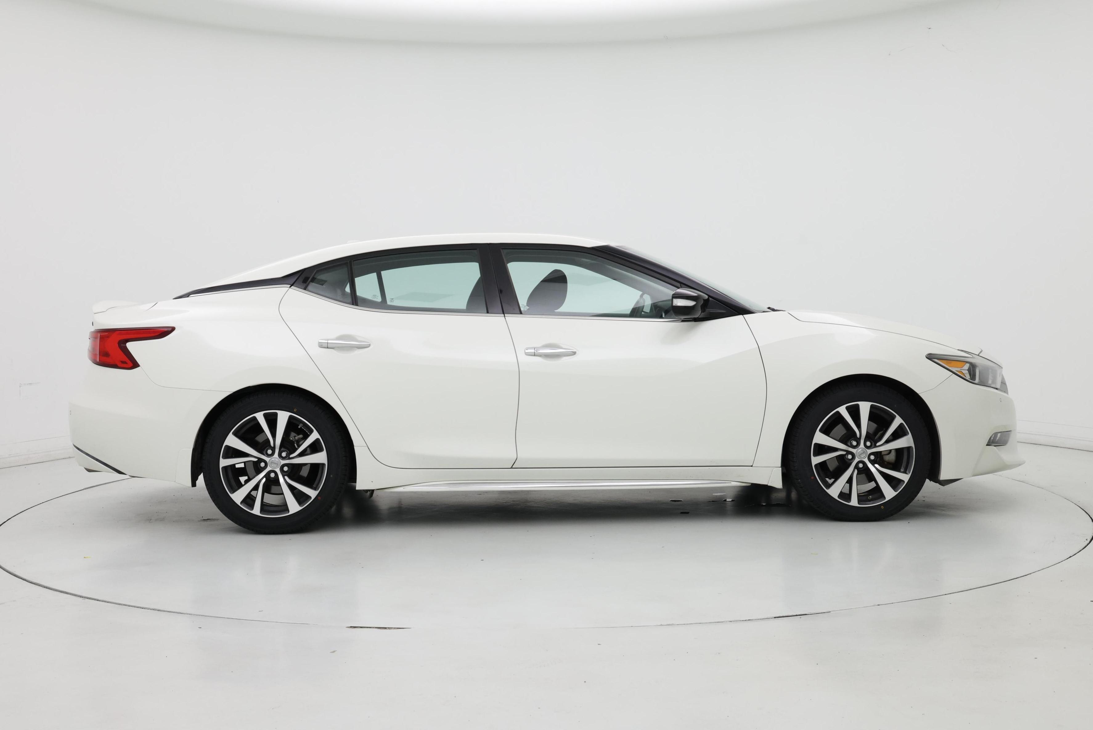 Thumbnail: 2017 Nissan Maxima - 7