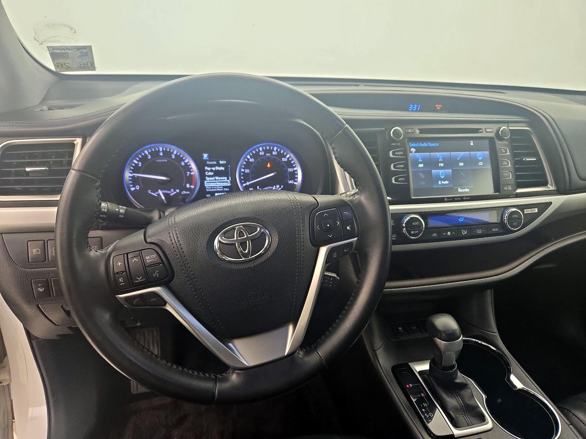 Thumbnail: 2017 Toyota Highlander - 10