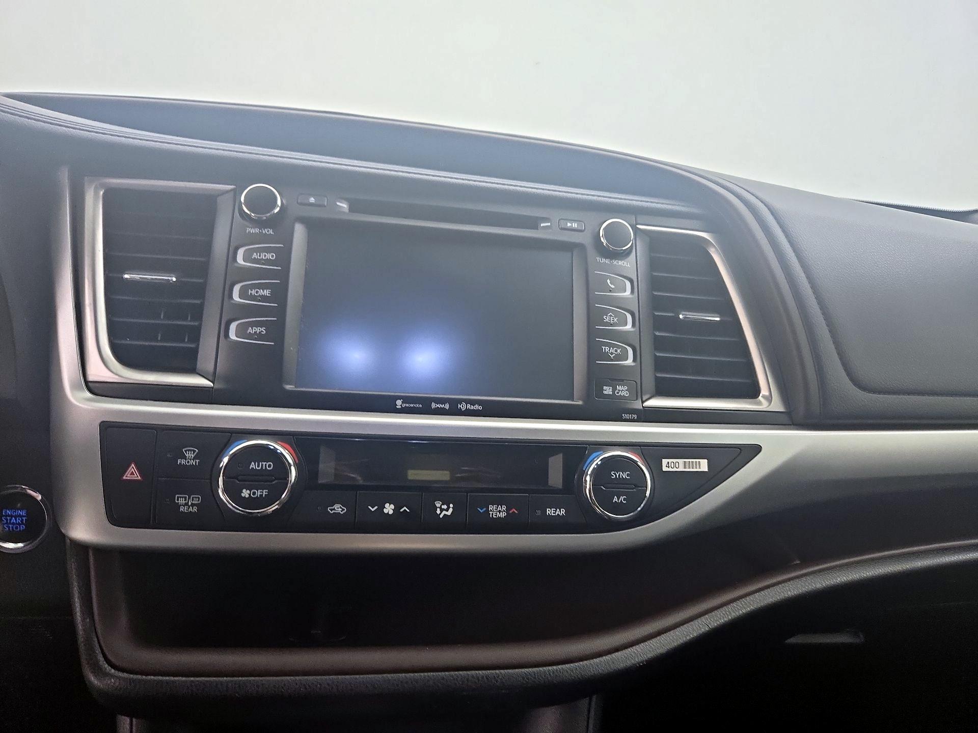 Thumbnail: 2017 Toyota Highlander - 16
