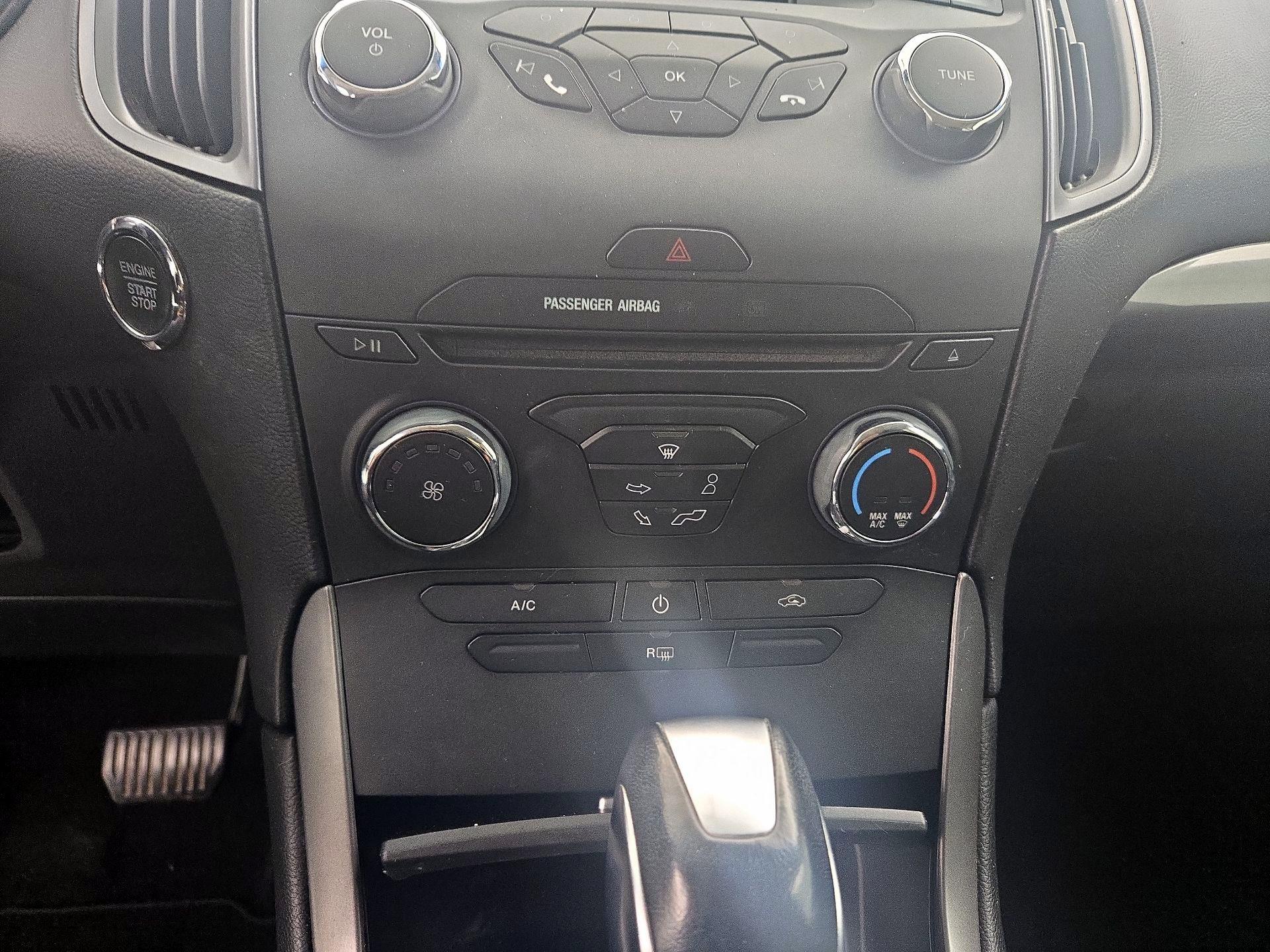 Thumbnail: 2018 Ford Edge - 16