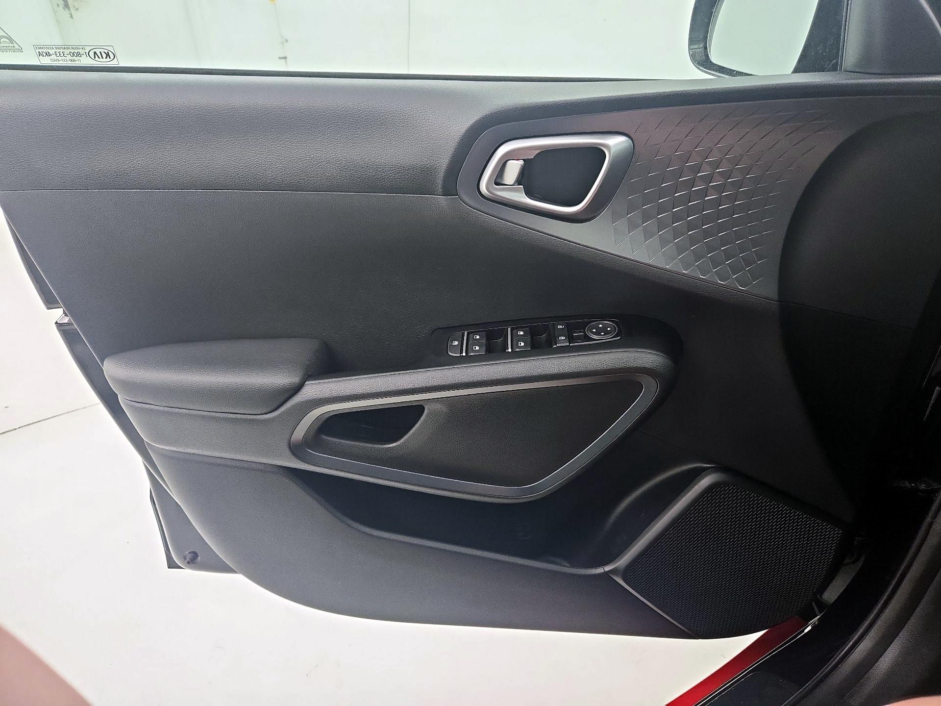 Thumbnail: 2020 Kia Soul - 12