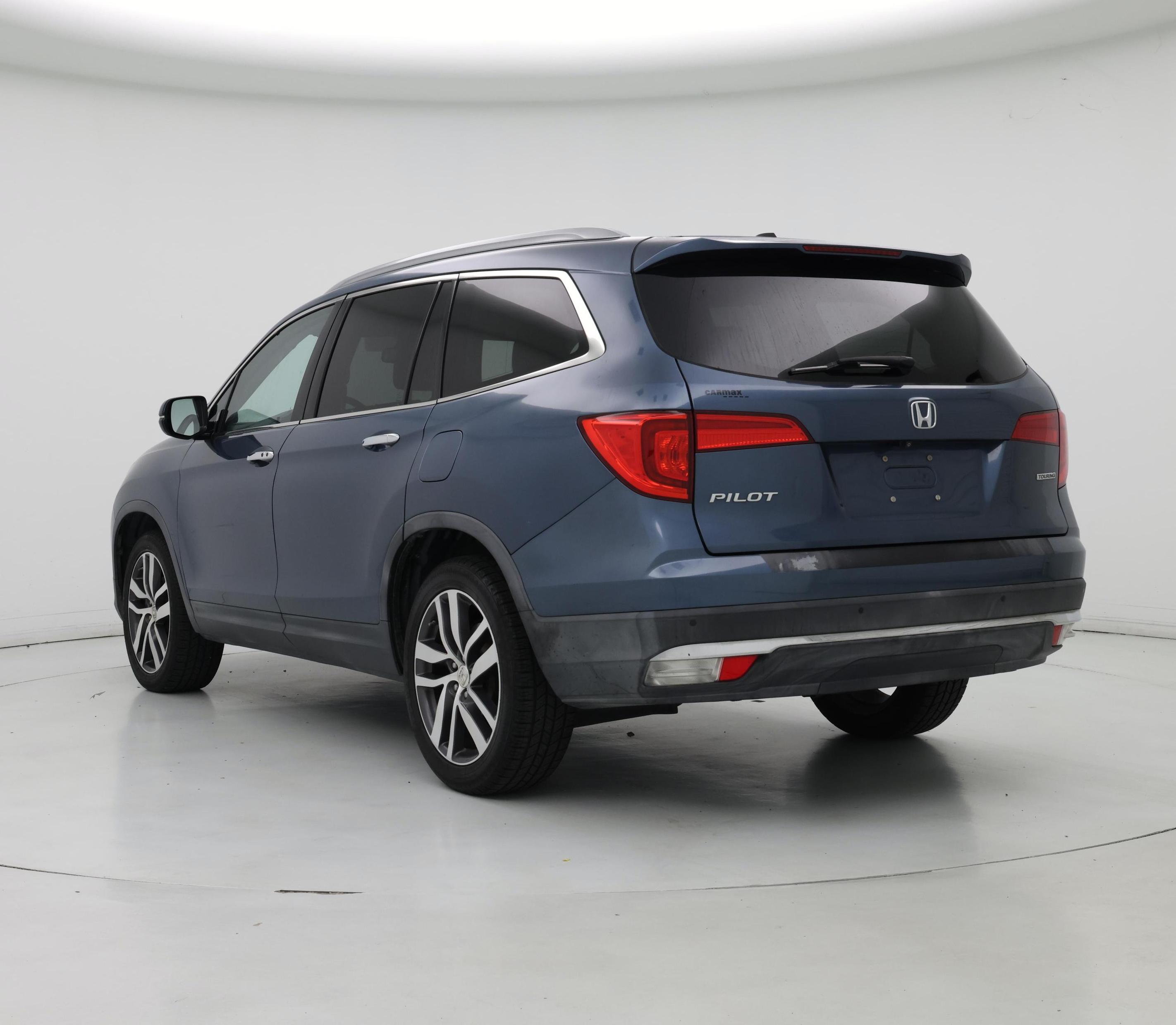 Thumbnail: 2017 Honda Pilot - 2