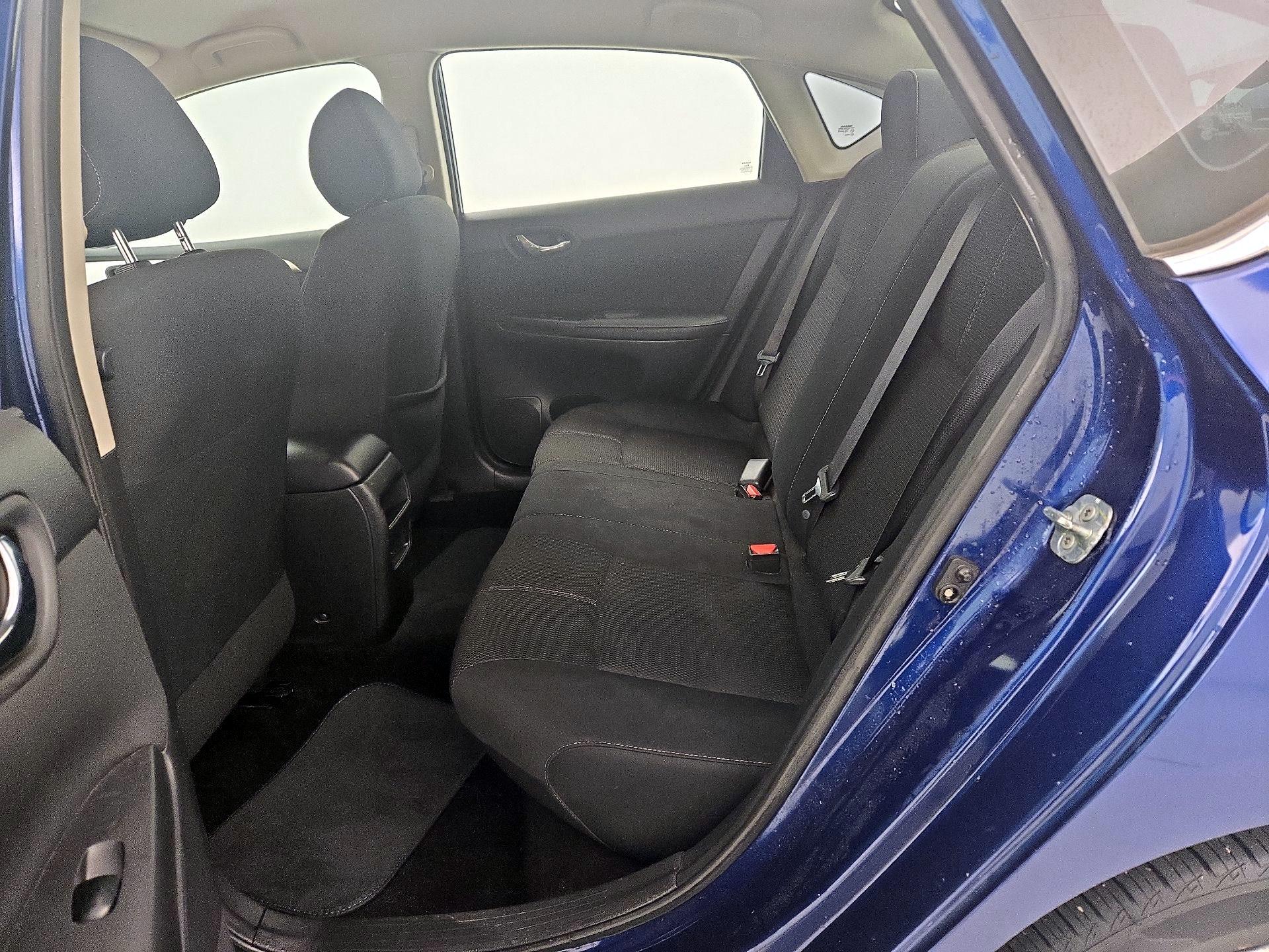 Thumbnail: 2018 Nissan Sentra - 18