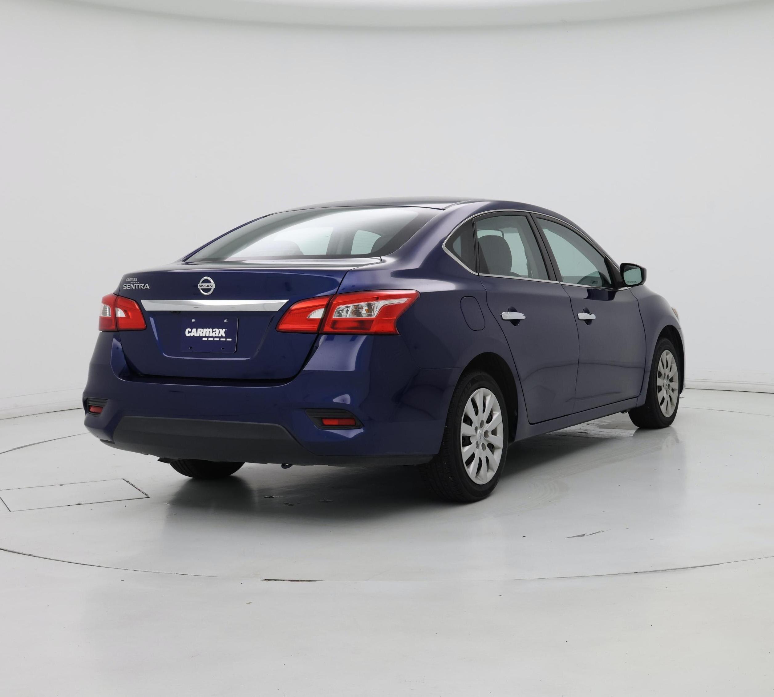 Thumbnail: 2018 Nissan Sentra - 8
