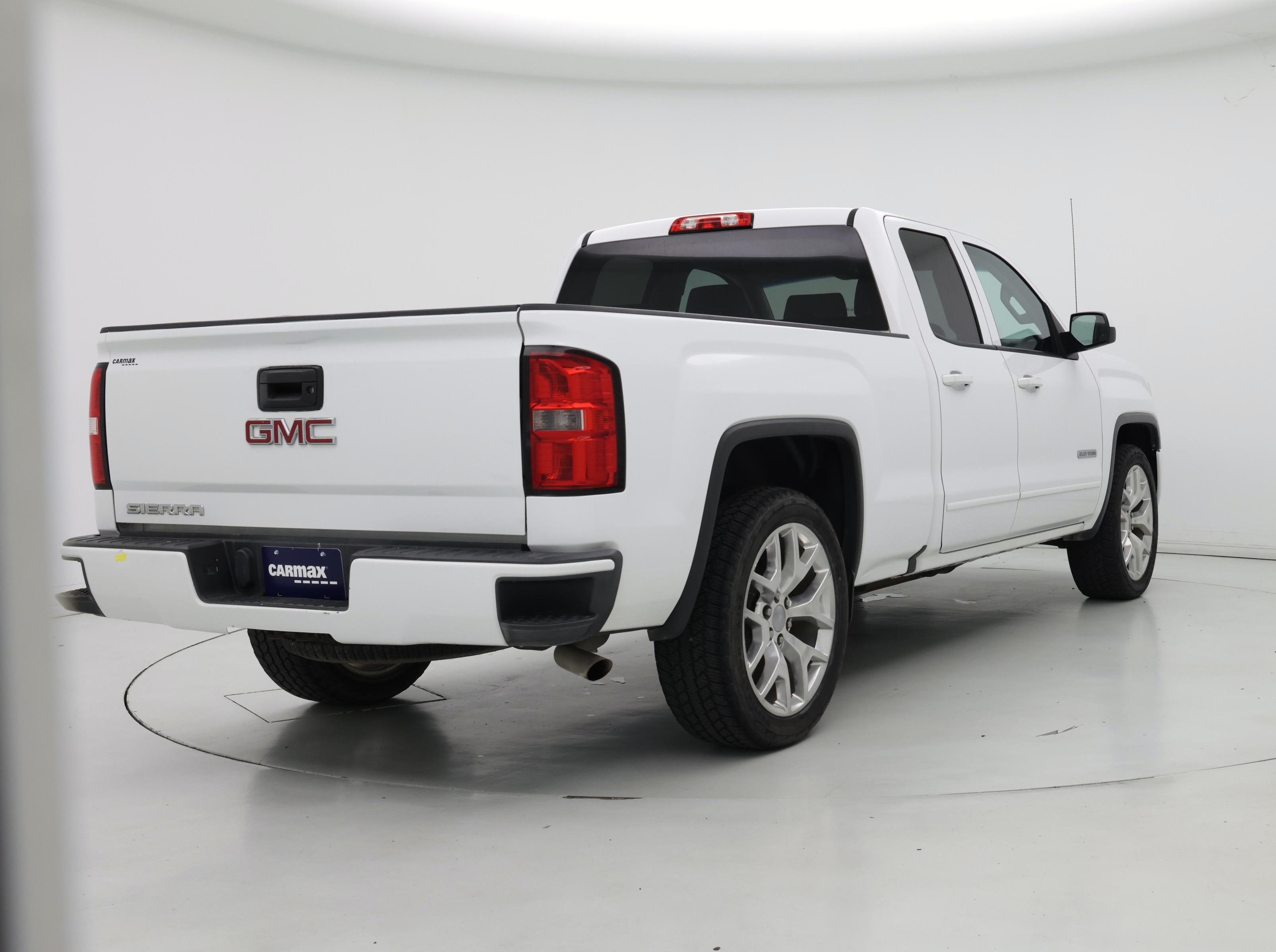Thumbnail: 2017 GMC Sierra 1500 - 8