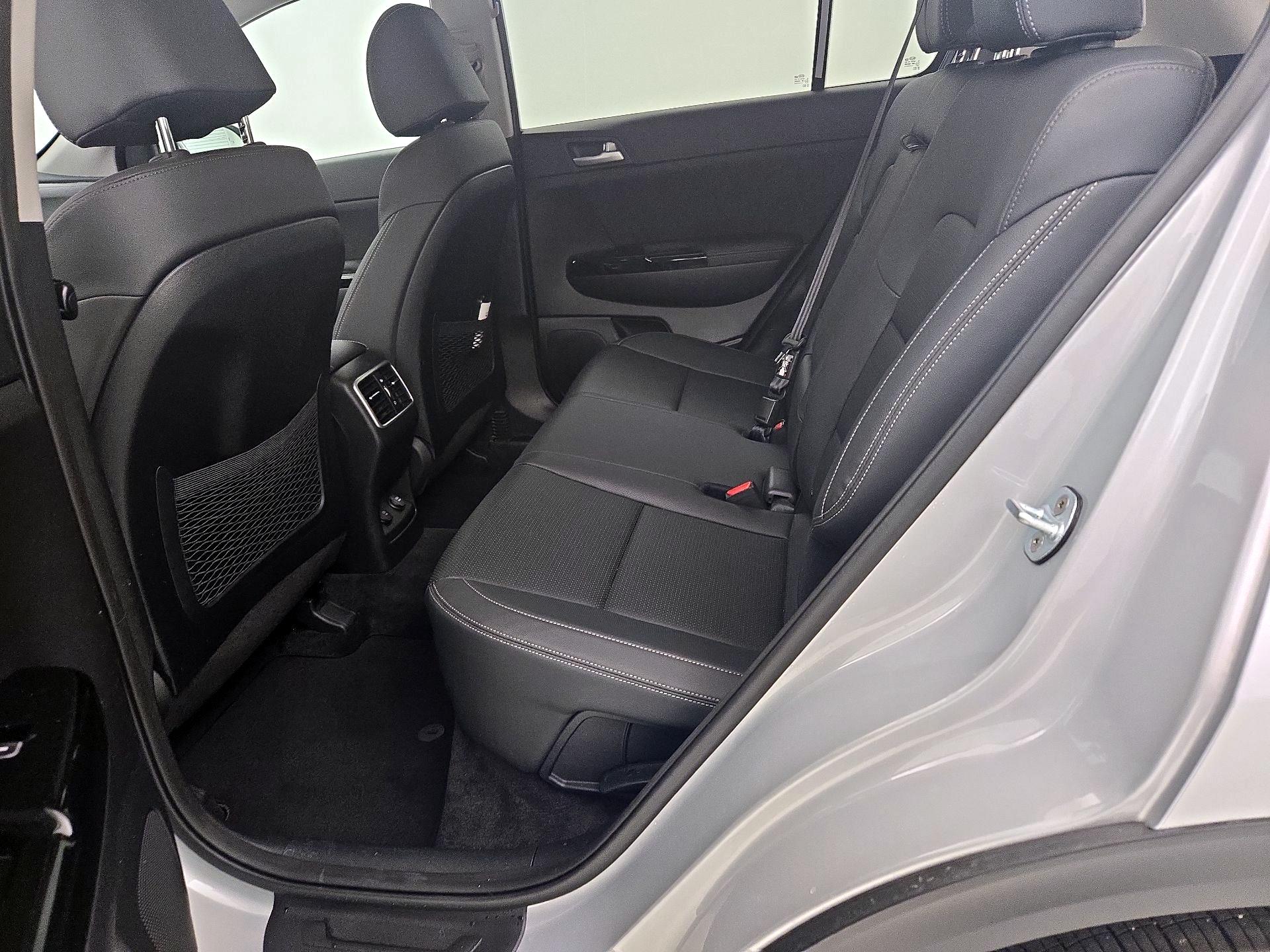 Thumbnail: 2020 Kia Sportage - 19