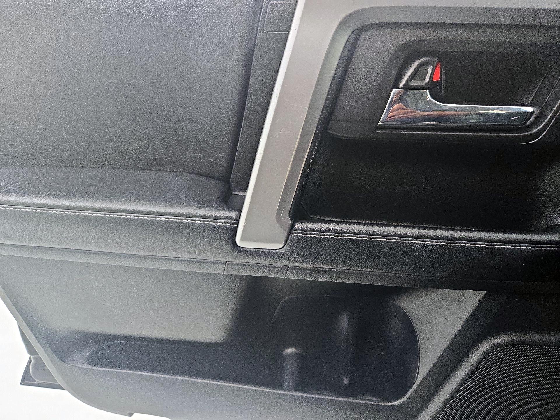 Thumbnail: 2016 Toyota 4Runner - 12