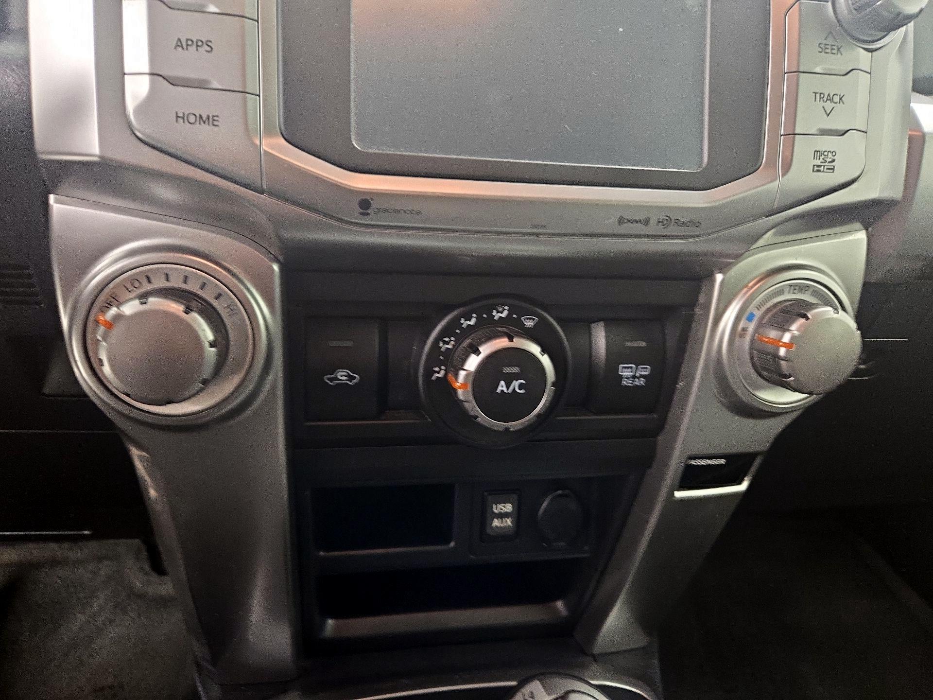 Thumbnail: 2016 Toyota 4Runner - 16