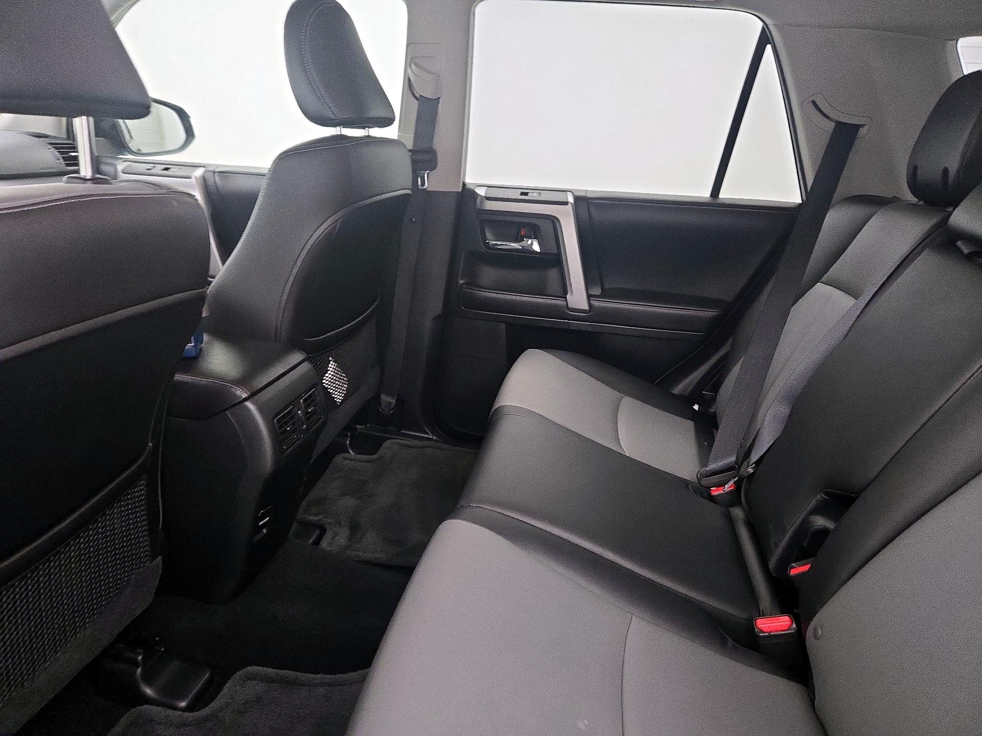 Thumbnail: 2016 Toyota 4Runner - 20