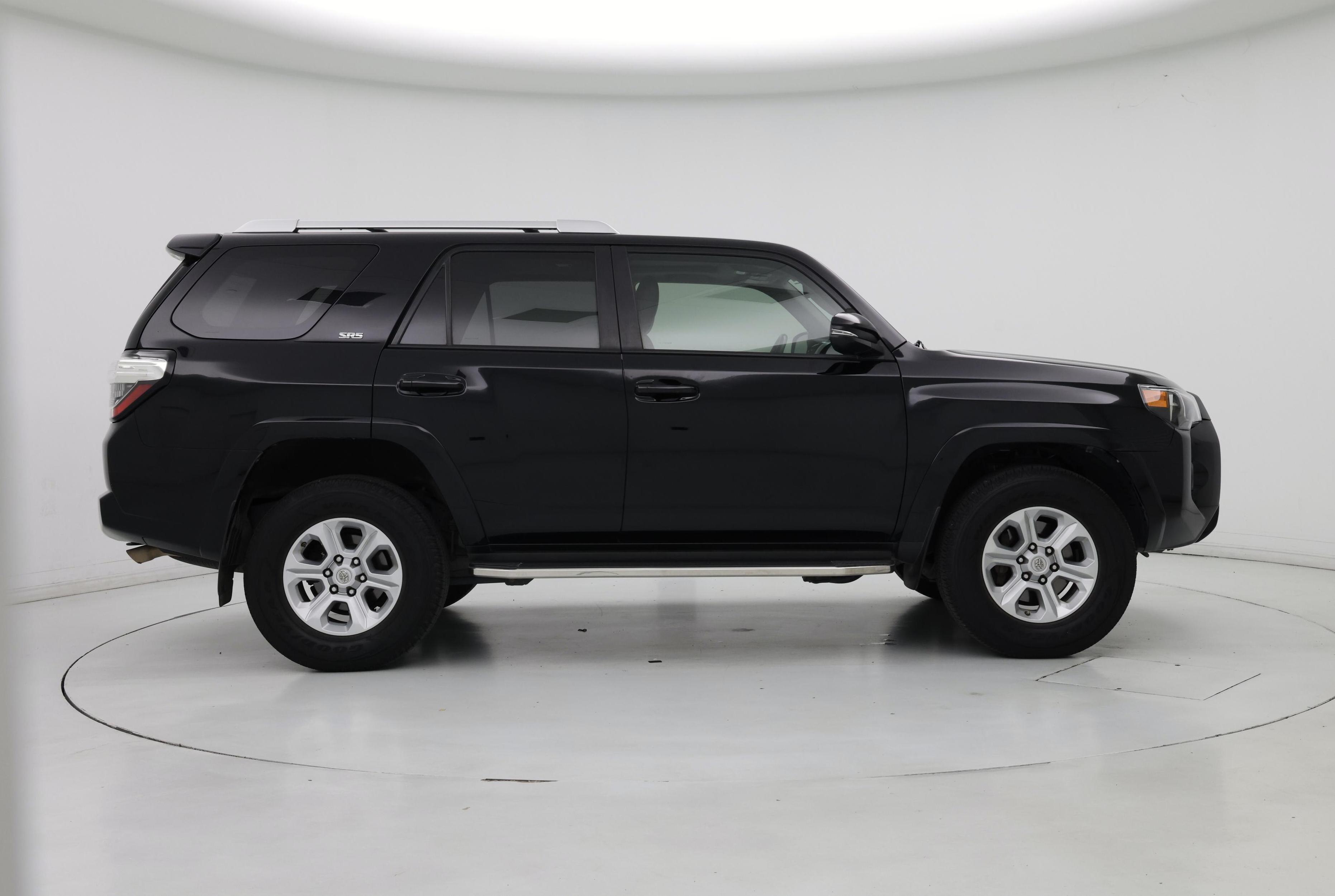 Thumbnail: 2016 Toyota 4Runner - 7