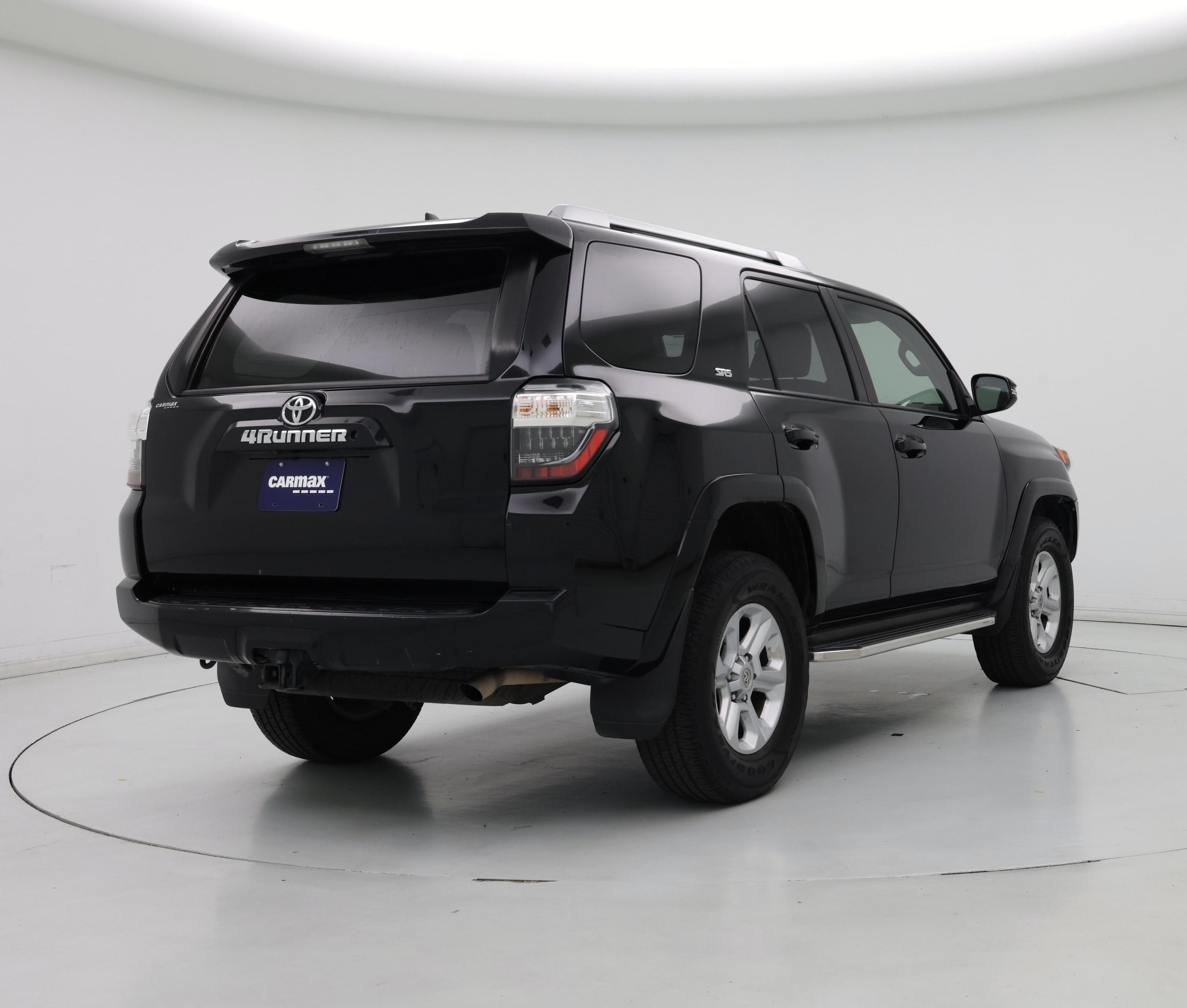 Thumbnail: 2016 Toyota 4Runner - 8