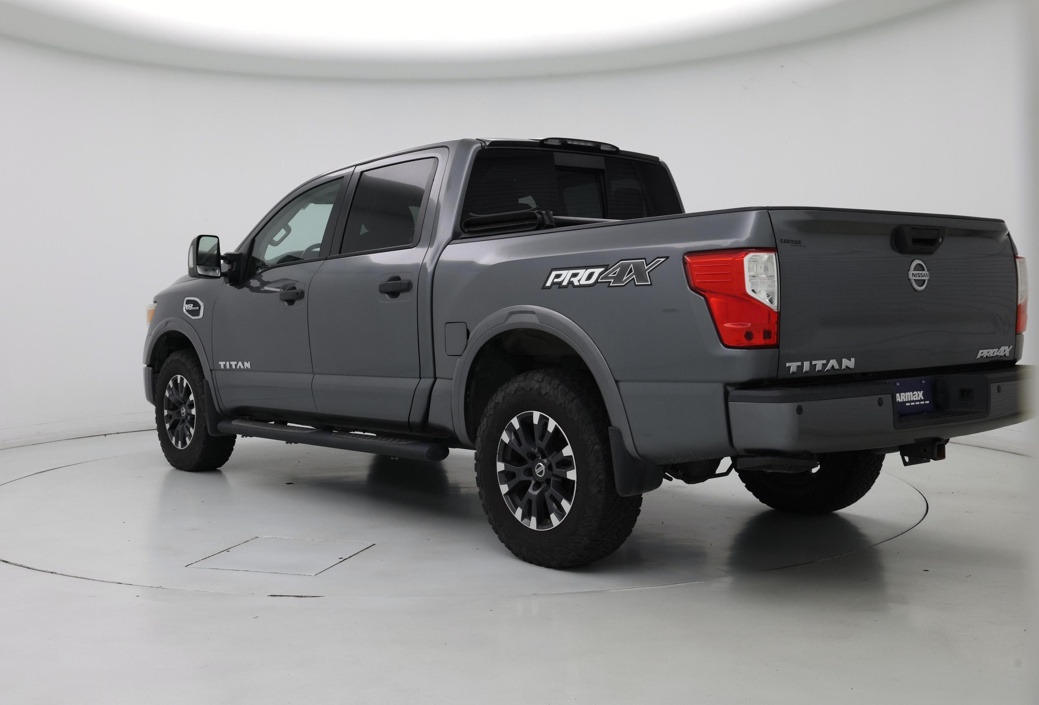 Thumbnail: 2017 Nissan Titan - 2