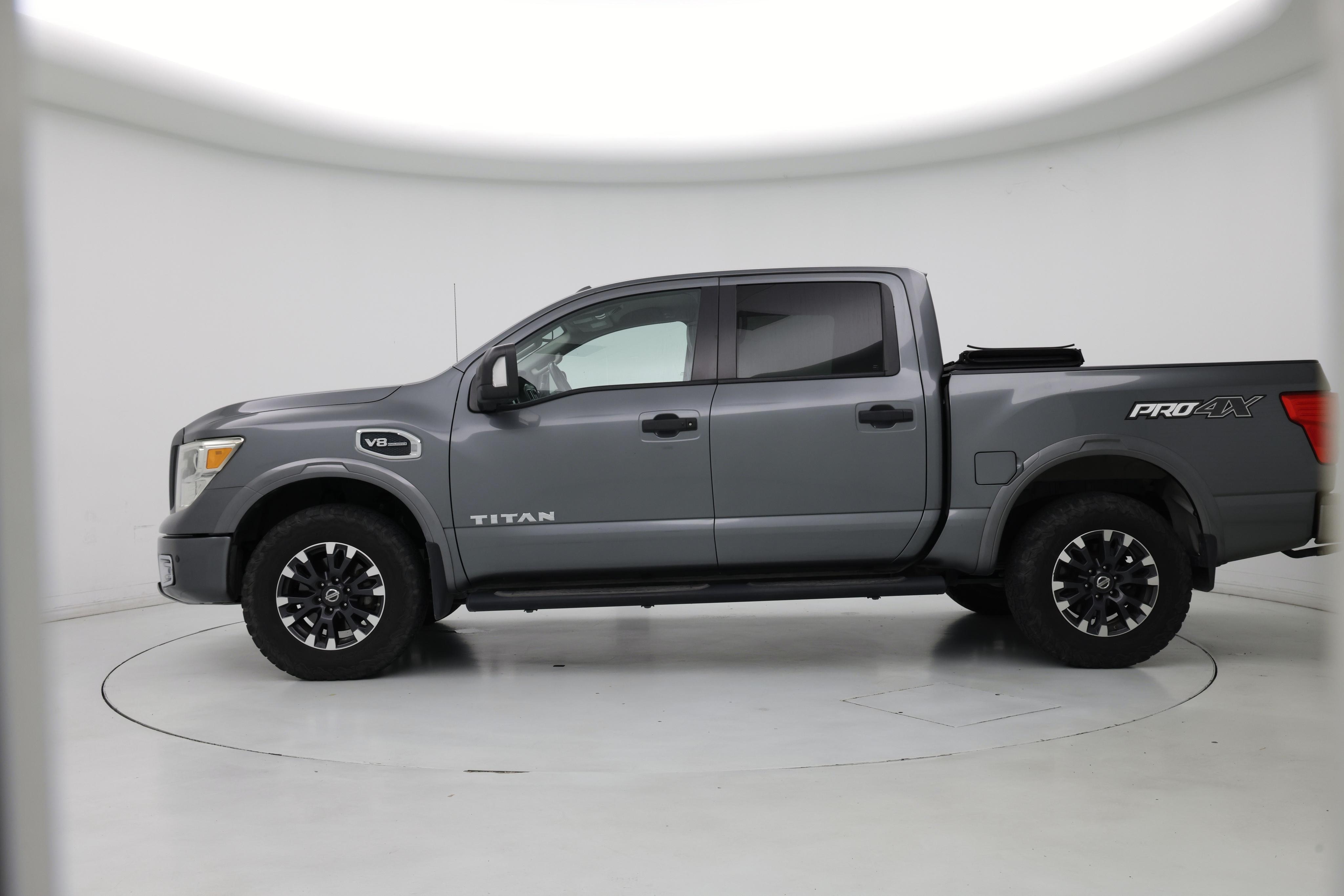 Thumbnail: 2017 Nissan Titan - 3