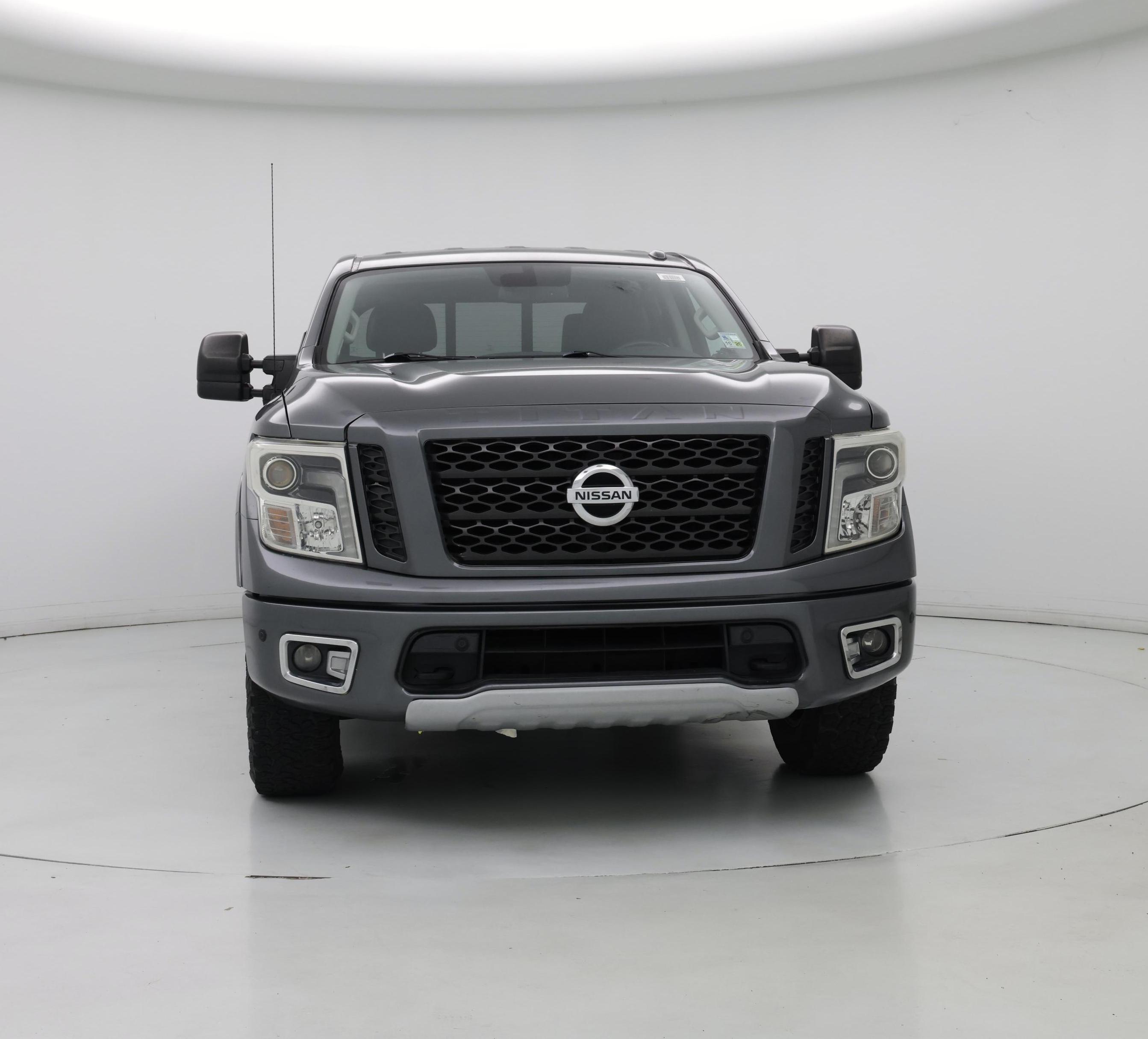 Thumbnail: 2017 Nissan Titan - 5