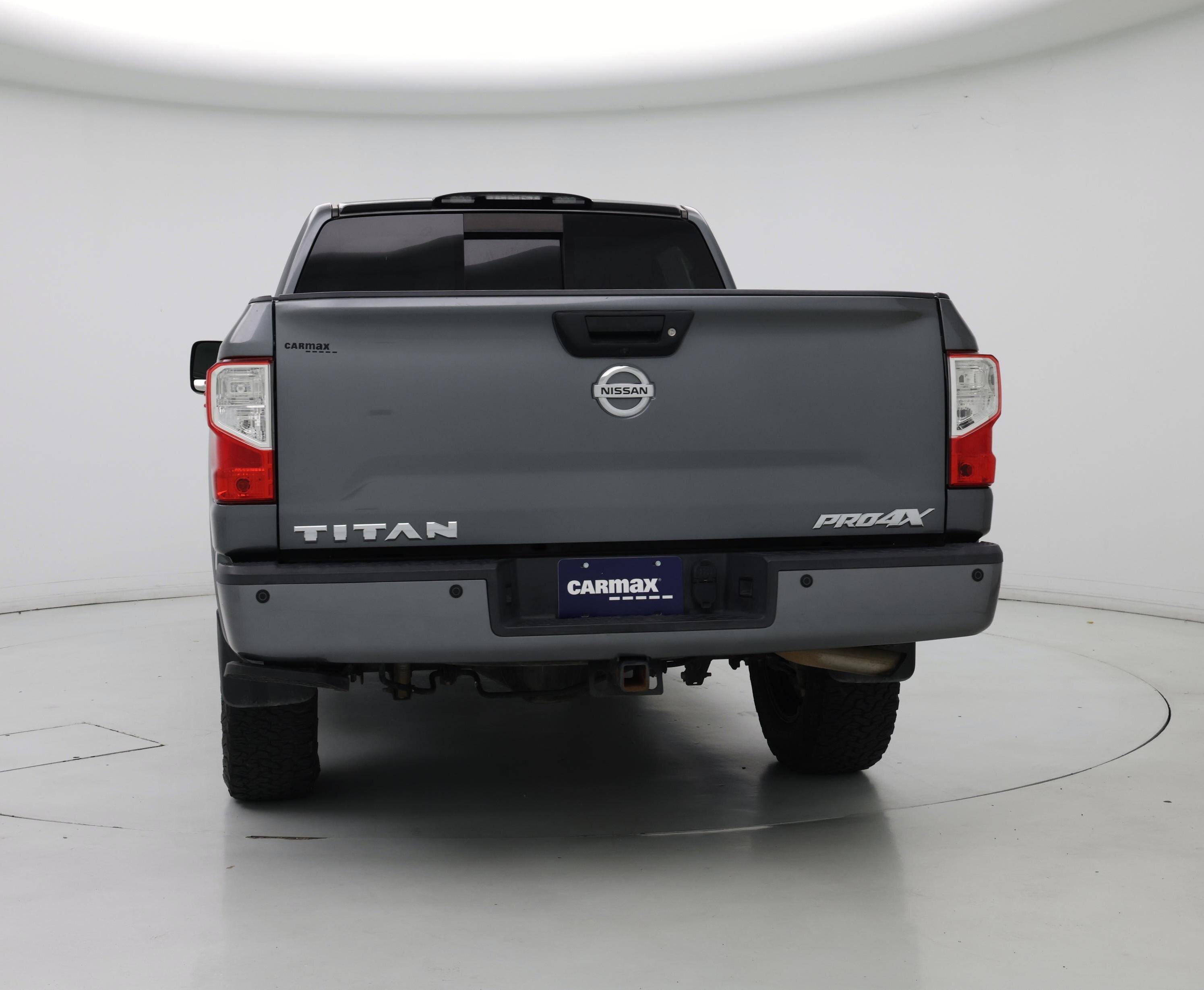 Thumbnail: 2017 Nissan Titan - 6