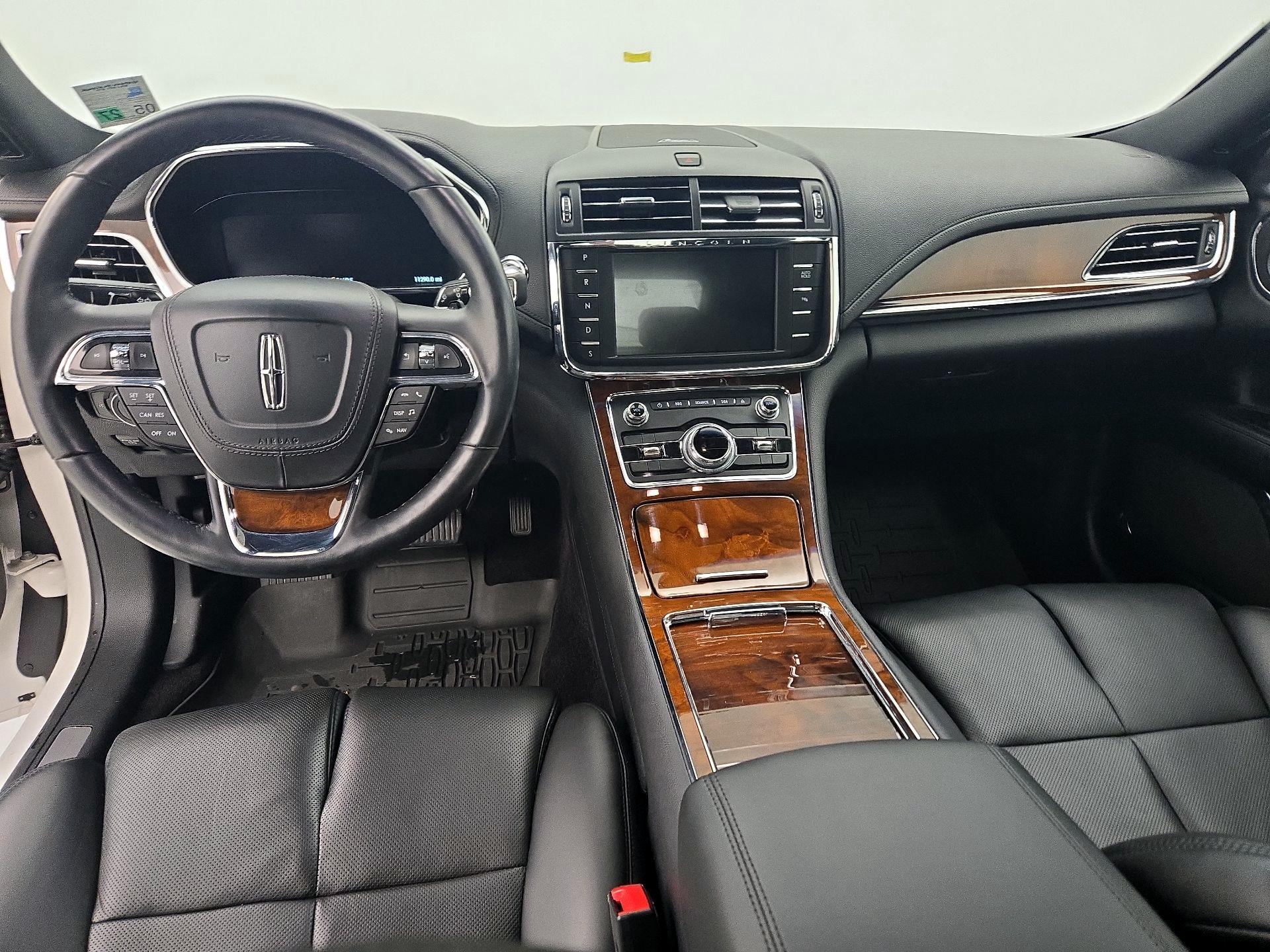 Thumbnail: 2017 Lincoln Continental - 9