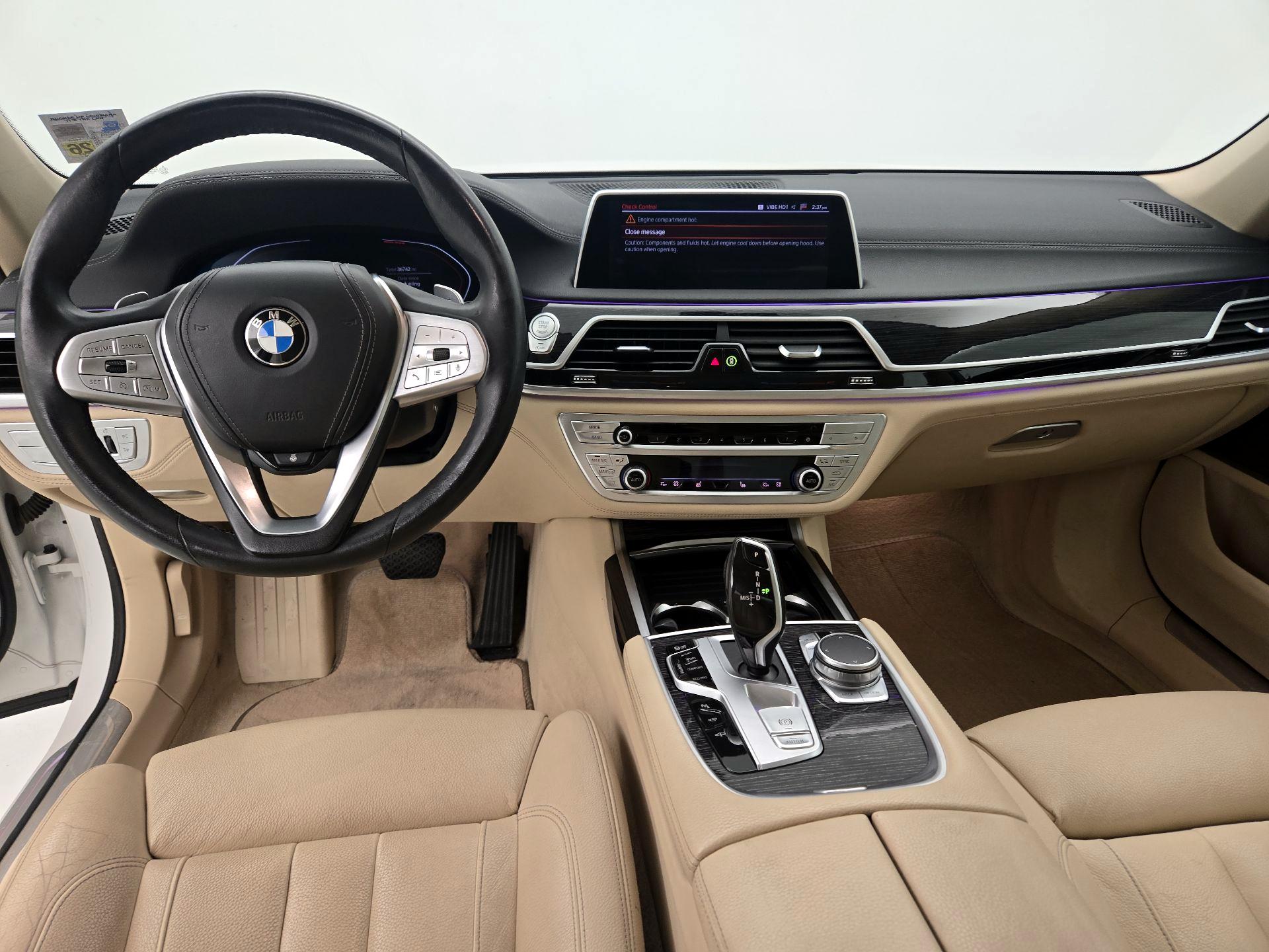 Thumbnail: 2022 BMW 7 Series - 9