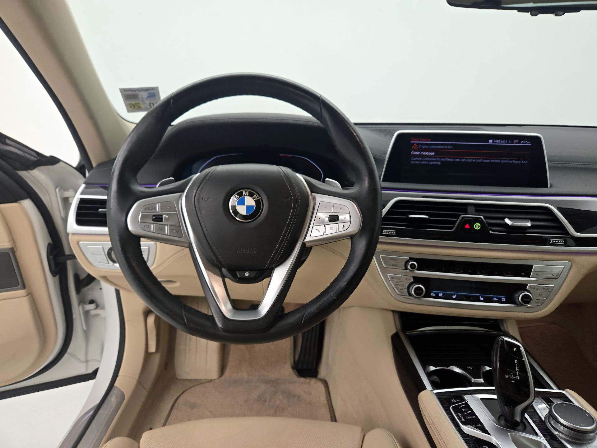 Thumbnail: 2022 BMW 7 Series - 10