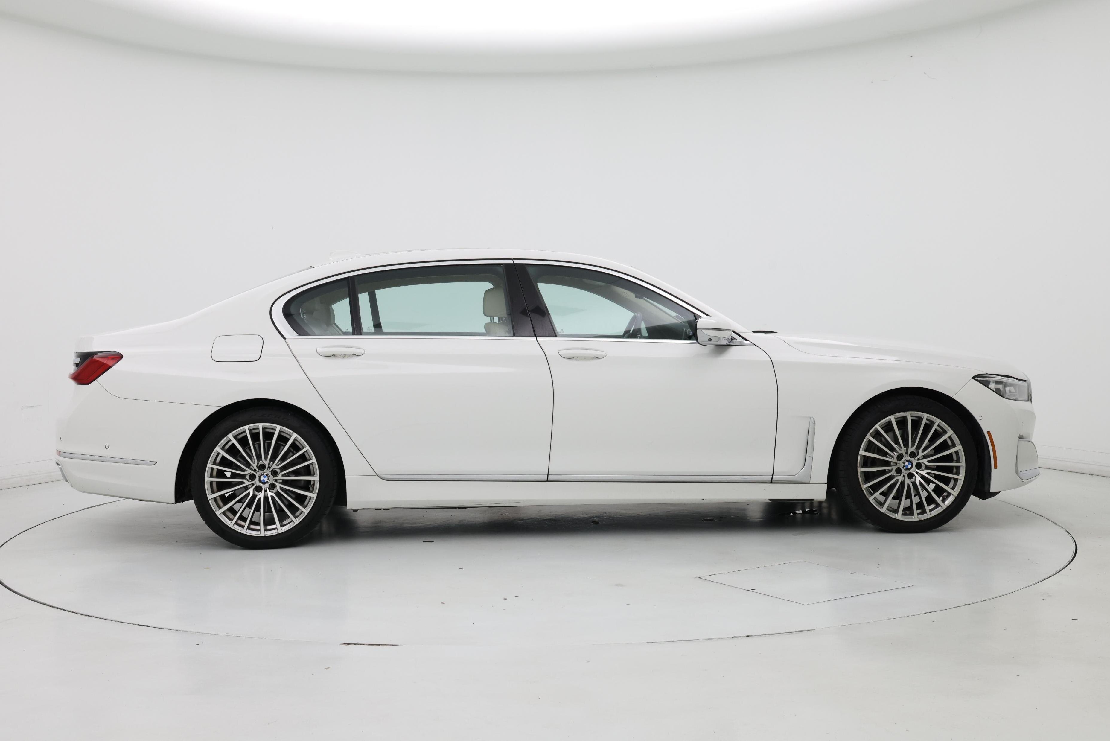 Thumbnail: 2022 BMW 7 Series - 7