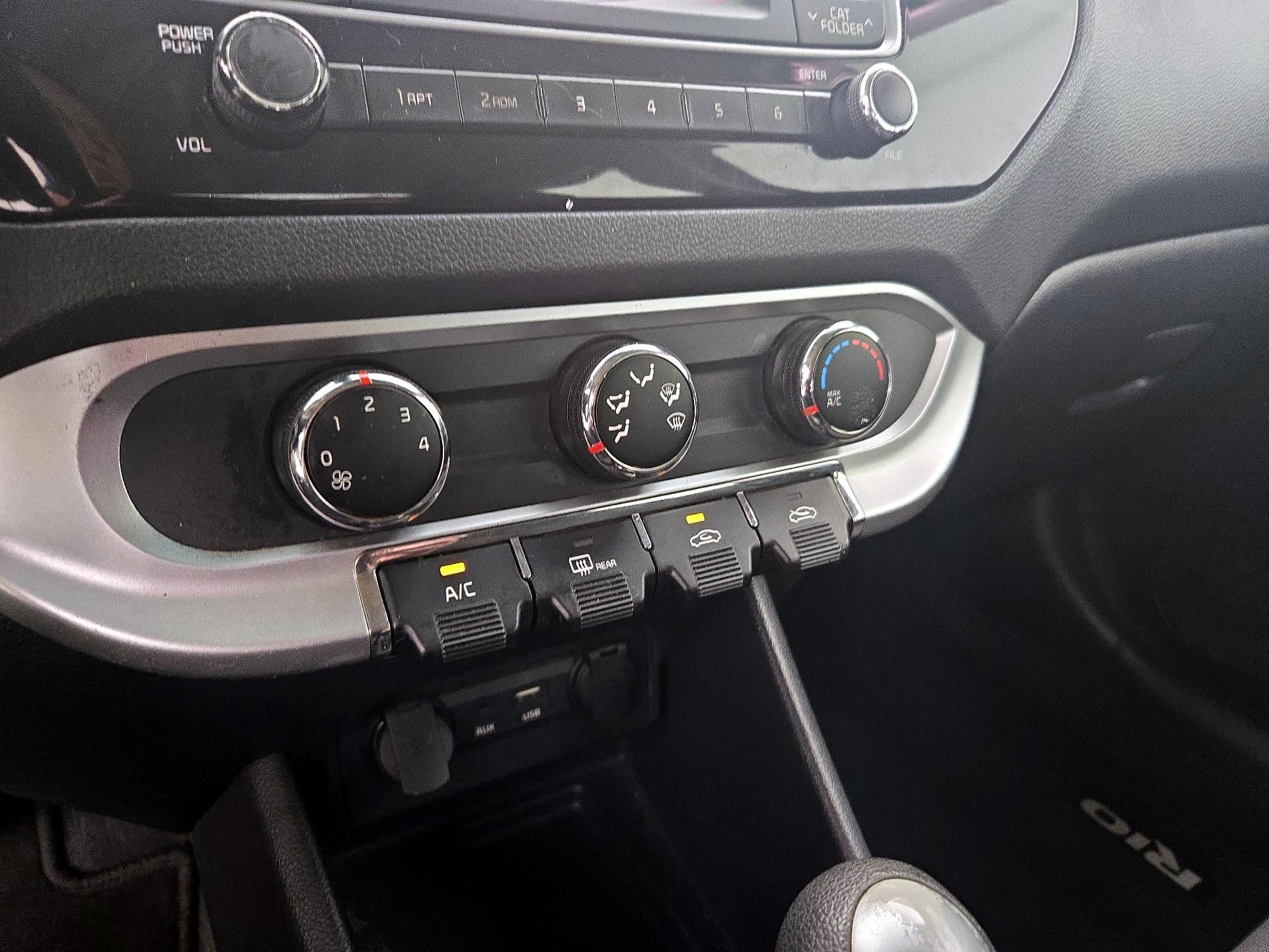 Thumbnail: 2017 Kia Rio - 15