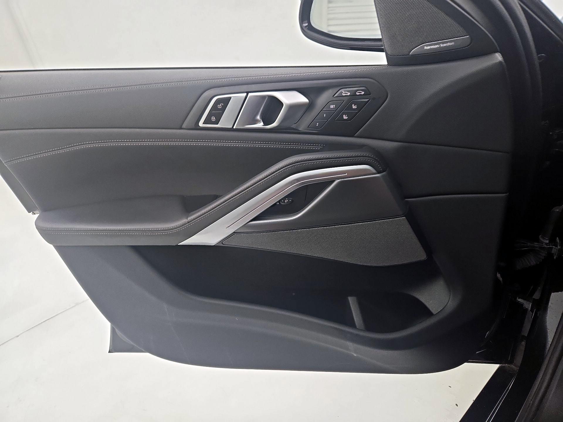 Thumbnail: 2023 BMW X6 - 12
