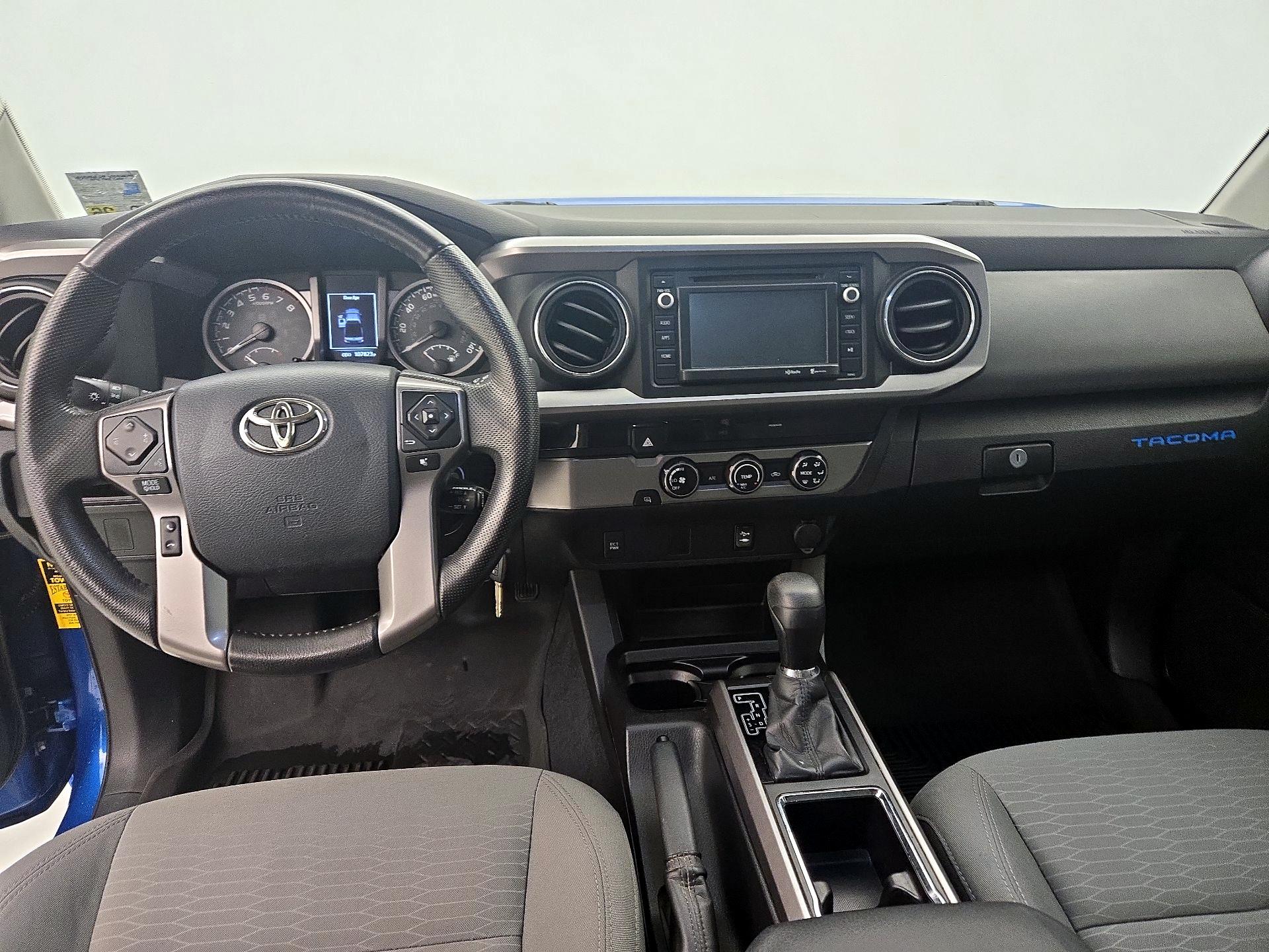 Thumbnail: 2016 Toyota Tacoma - 9