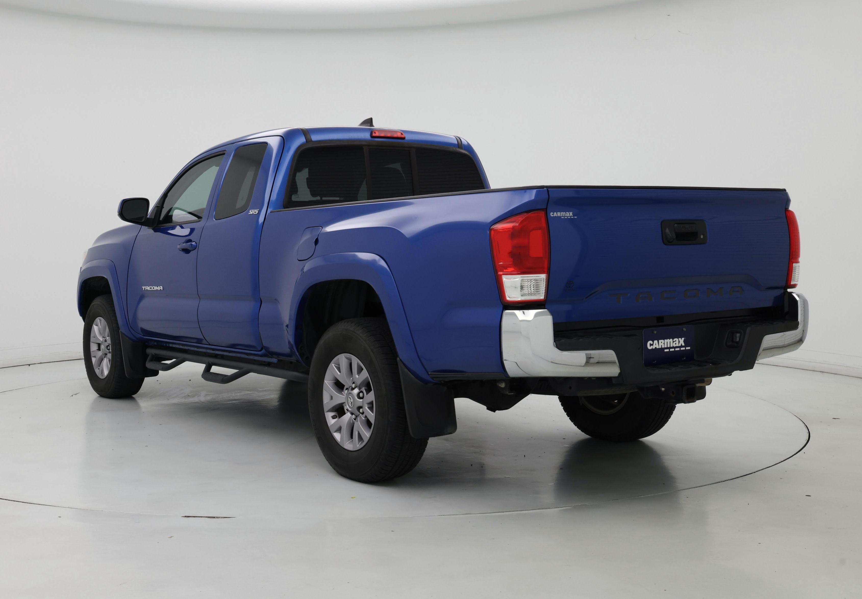 Thumbnail: 2016 Toyota Tacoma - 2